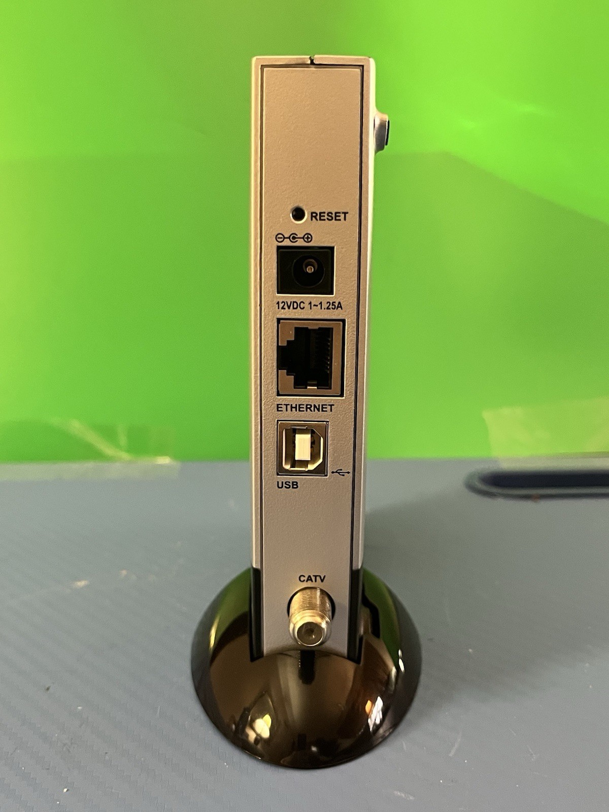 D-Link DCM-202 Broadband Modem UPC:790069271335