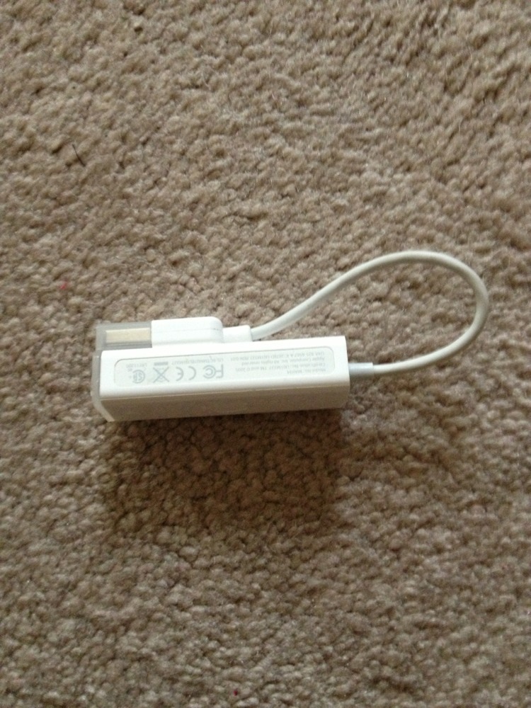 Genuine Apple dial-up external USB Modem 56 Kbps MA034Z/A