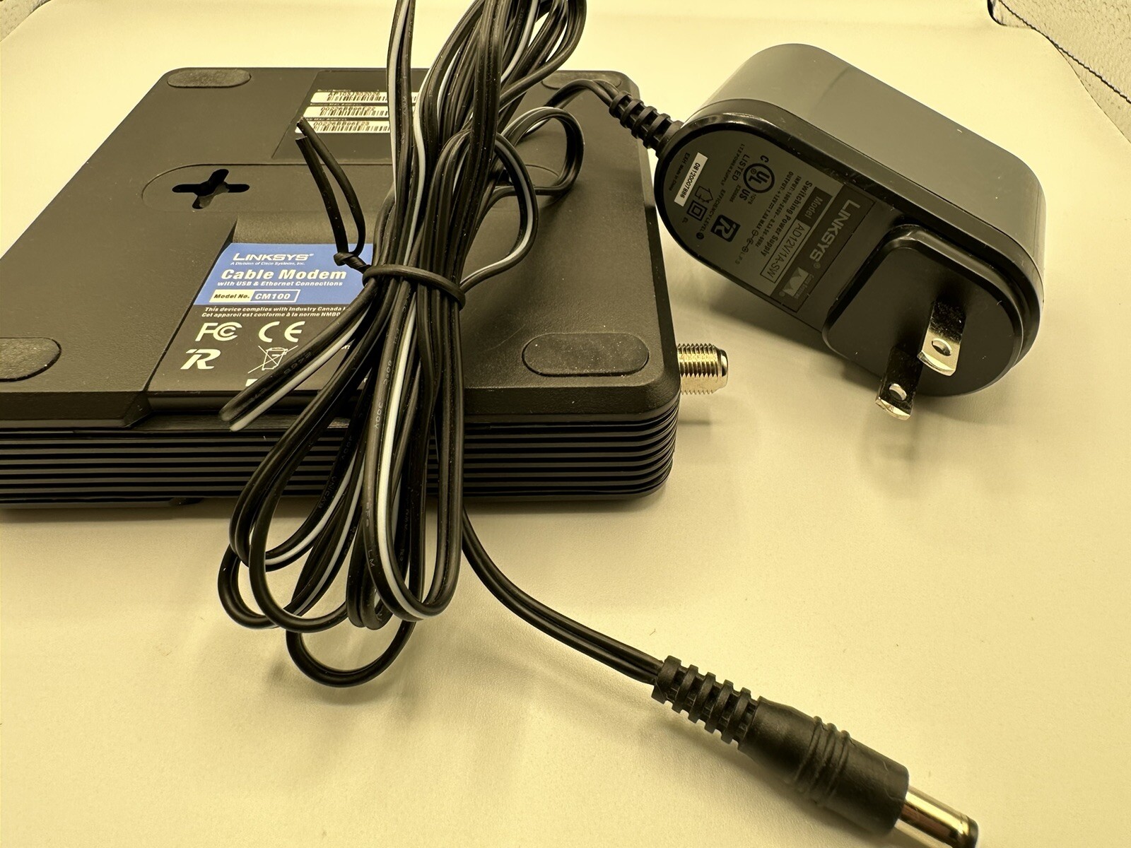 Cisco Linksys Cable Modem Black CM100 with USB Ethernet Connections