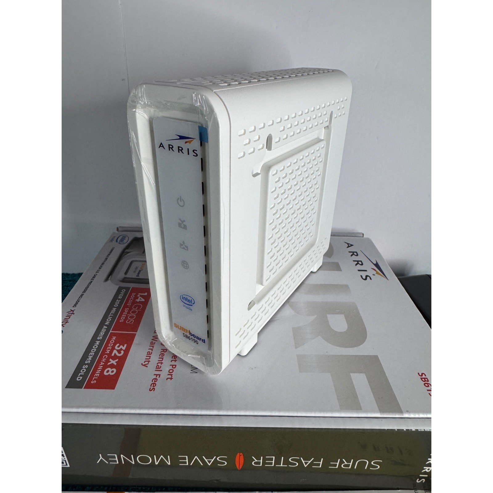 ARRIS SURFboard SB6190 DOCSIS 3.0 Cable Modem Intel Inside White – Ships Free