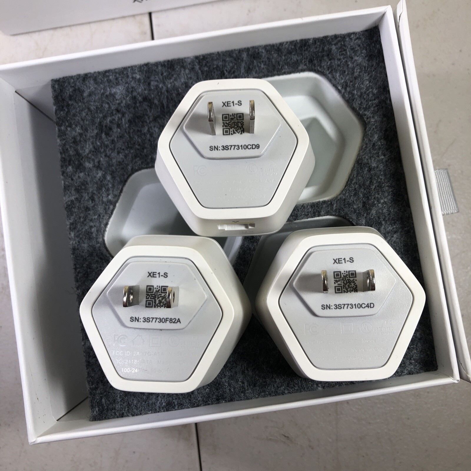 Xfinity XFI Pods Wifi Network Range Extender – White, Pack of 3 W/Box