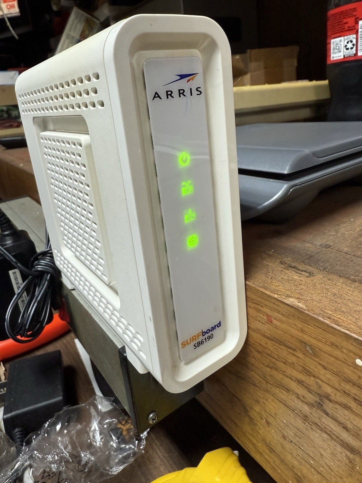 ARRIS SB6190 1Gbps SURFboard DOCSIS 3.0 Cable Modem