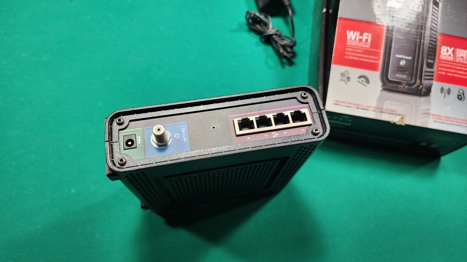 Motorola Arris SURFboard SBG6580 N300 Dual Band Wifi Router