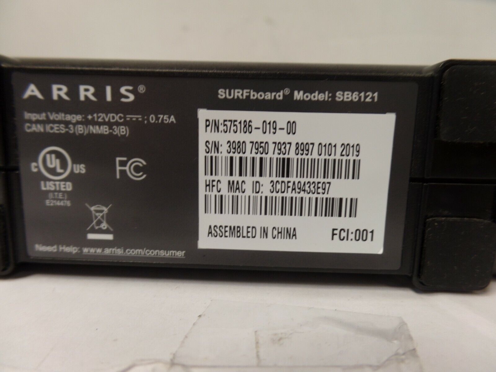 Motorola Arris SURFboard SB6121 DOCSIS 3.0 Modem. P/N:575186-019-00