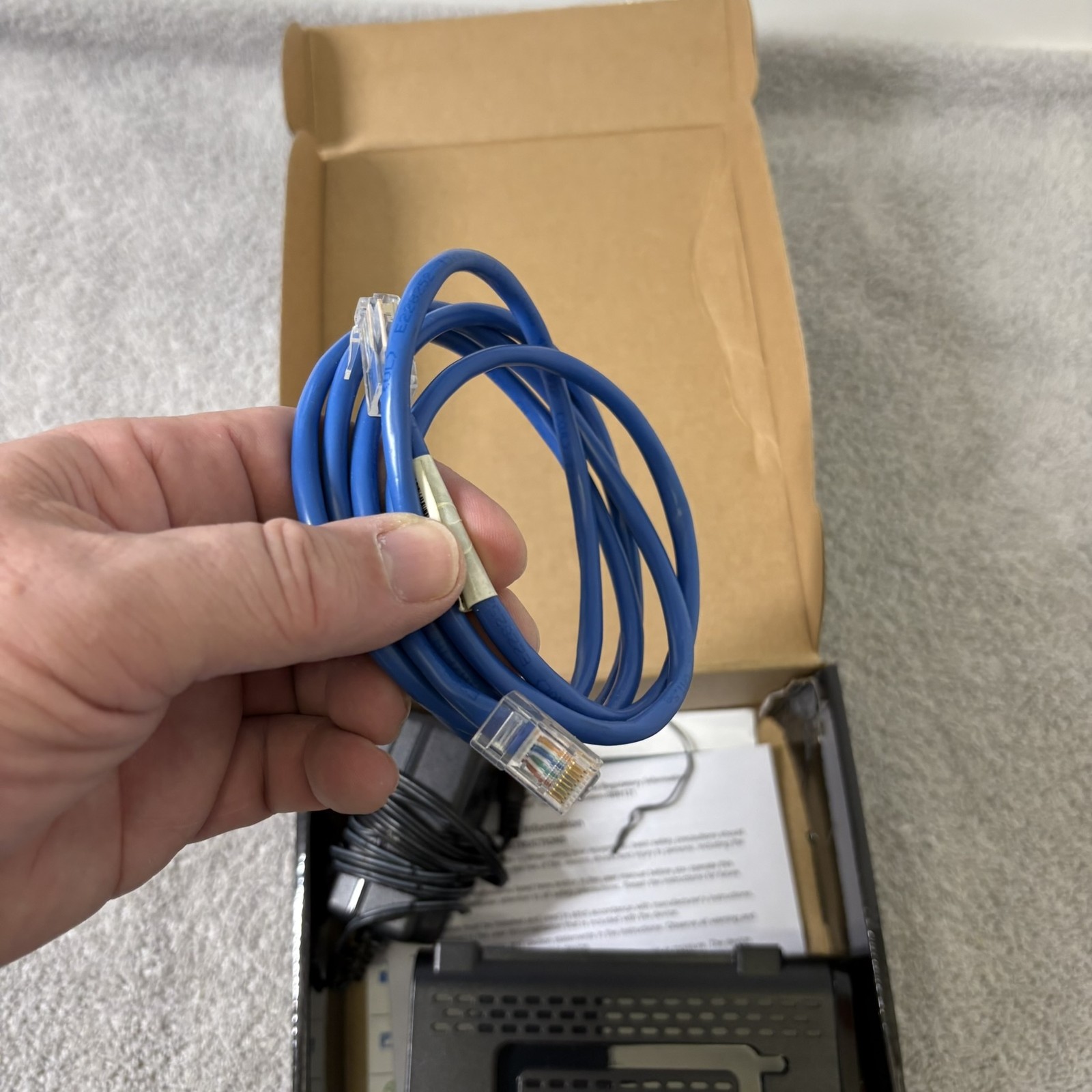 Motorola Arris SURFboard SB6121 DOCSIS 3.0 Cable Modem High Speed Ethernet