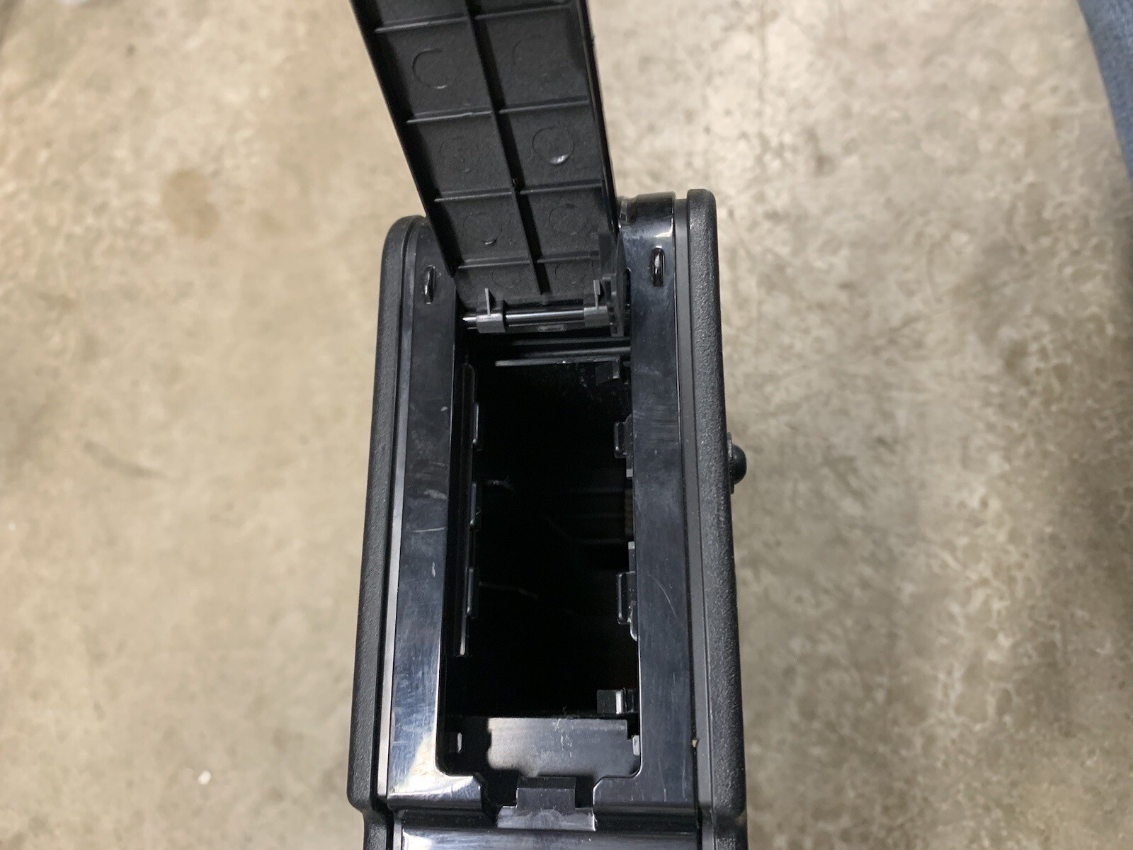 Ubee DVW3201B Wireless Cable Modem -No Power Cord