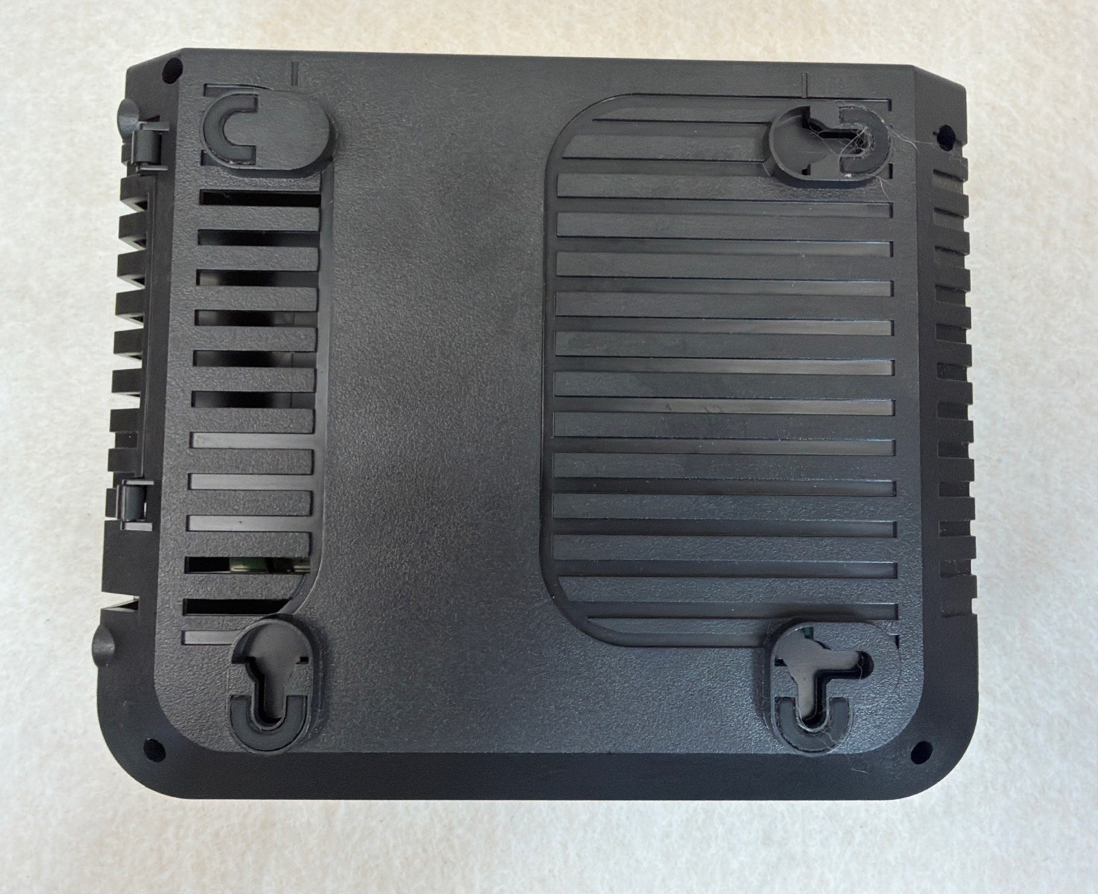 Cisco DPQ3212 DOCSIS 3.0 Residential Gateway Cable Modem Pre-Owned No Power Cord