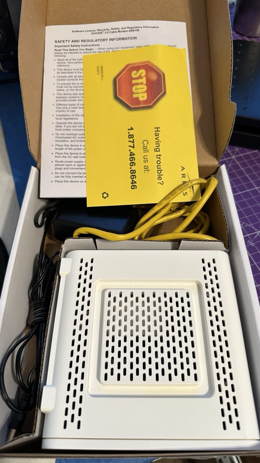 ARRIS SURFboard SB6190 DOCSIS 3.0 32 x 8 Gigabit Cable Modem 1 Gbps White