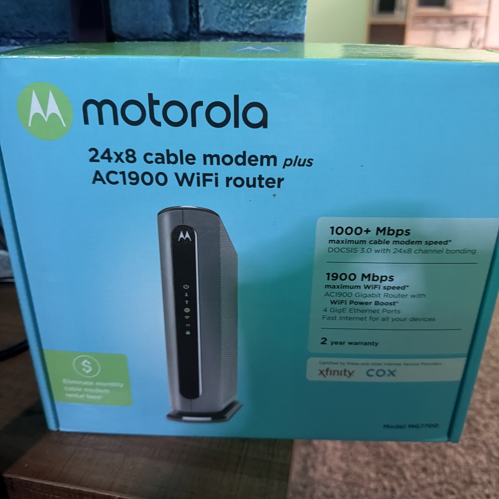 Motorola MG7700 AC1900 Dual-Band DOCSIS 3.0 Cable Modem Router