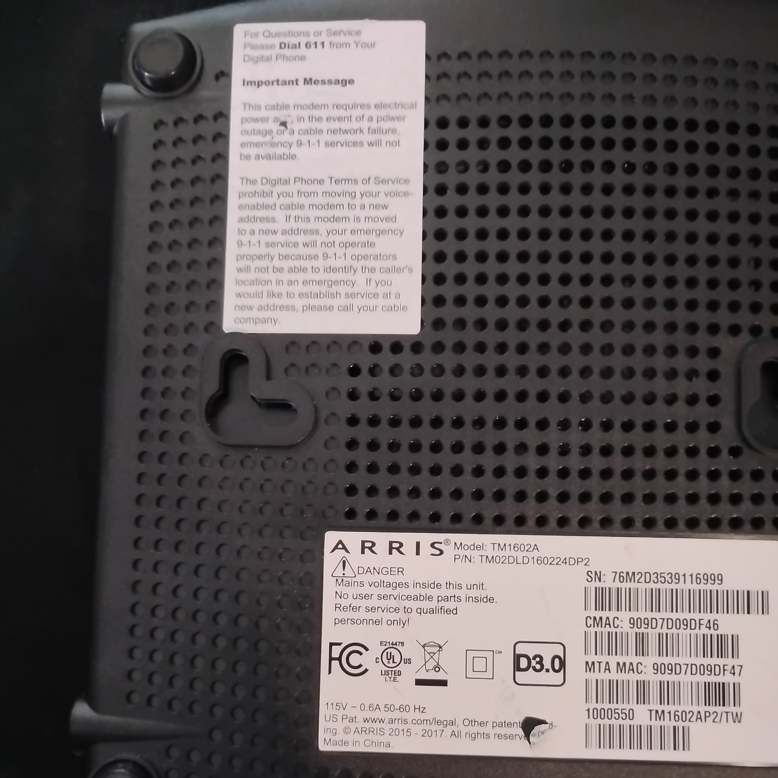 Arris TM1602 Cable Modem DOCSIS Optimum With Power Cord and Ethernet Cable
