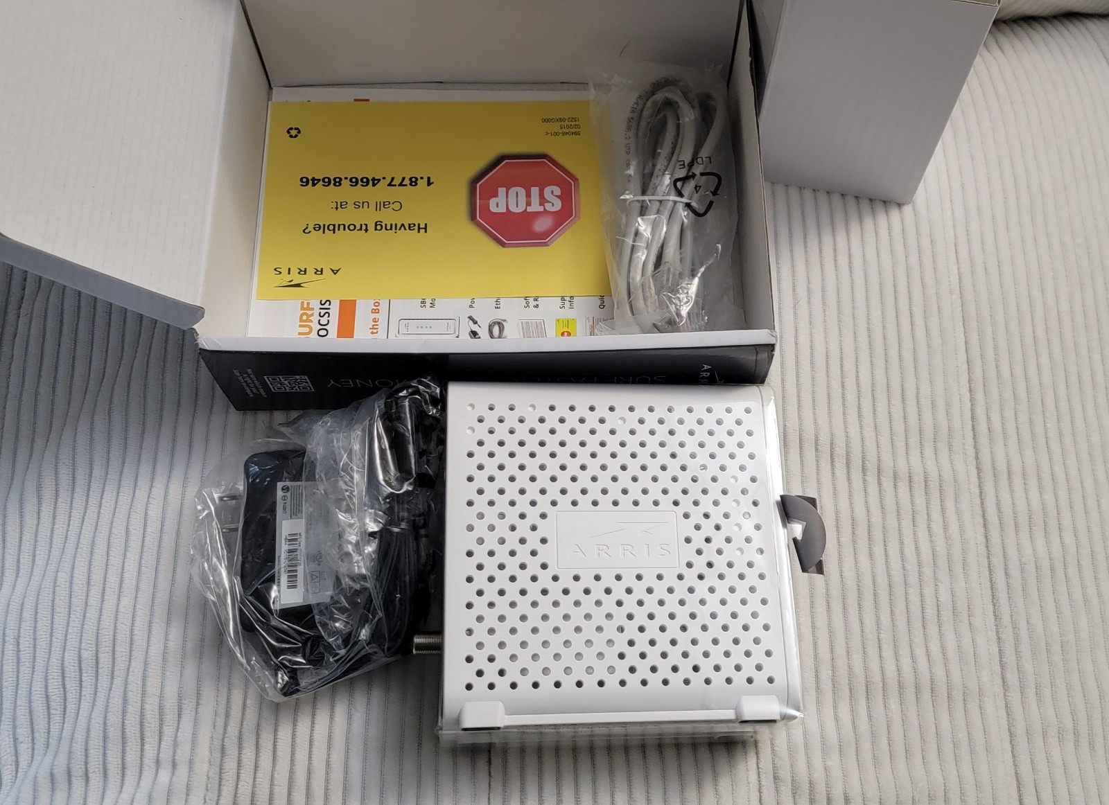 ARRIS SB6183 686 Mbps Cable Modem, White – 59243200300 Open Box