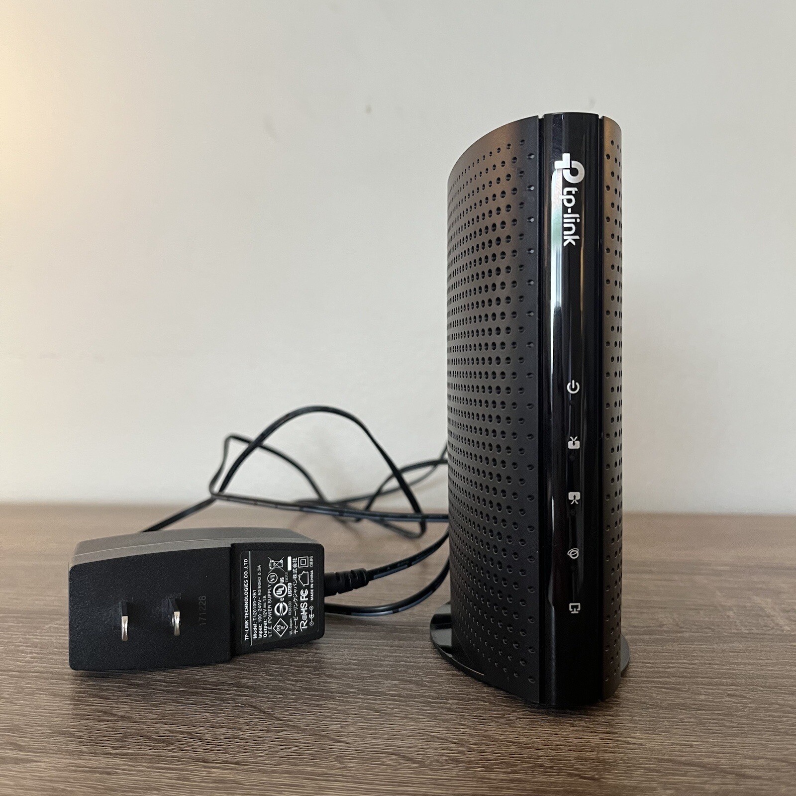 TP-LINK TC-7610 DOCSIS 3.0 Cable Modem Tested works