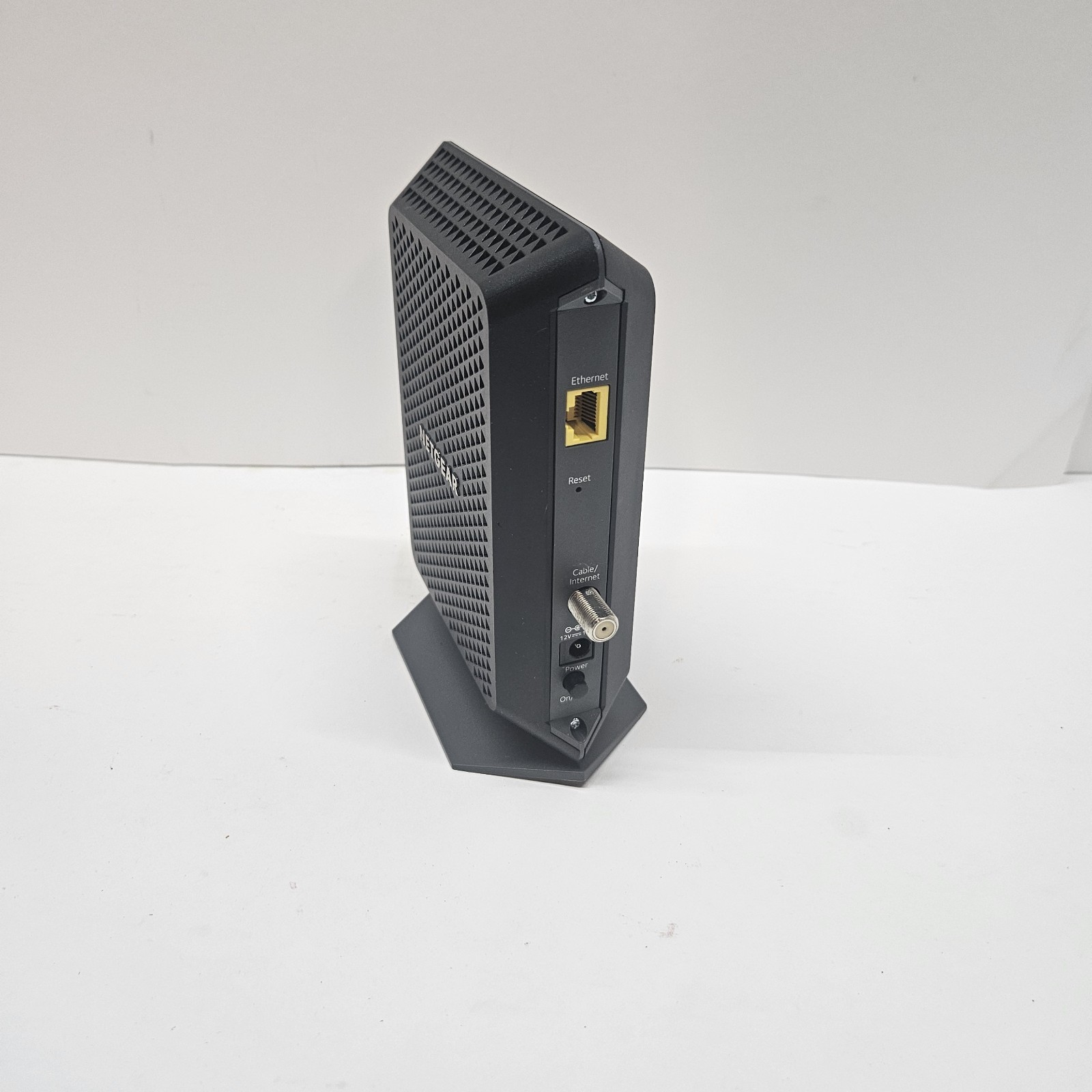 NETGEAR CM700-100NAS Cable Modem (REFURBISHED)