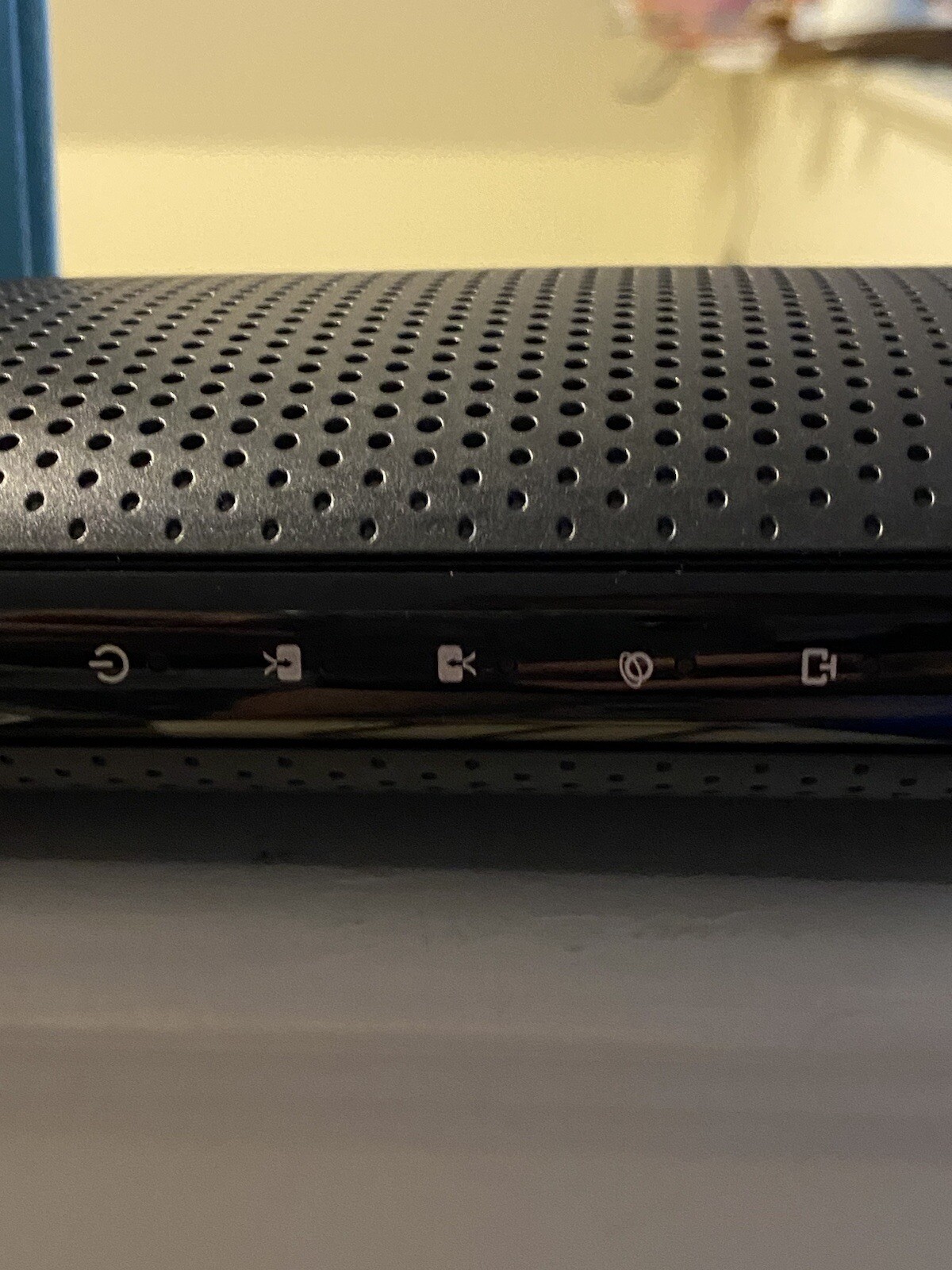 TP-Link TC-7610 DOCSIS 3.0 (8×4) Cable Modem. Max Download SpeedsUpTo343Mbps.NIB
