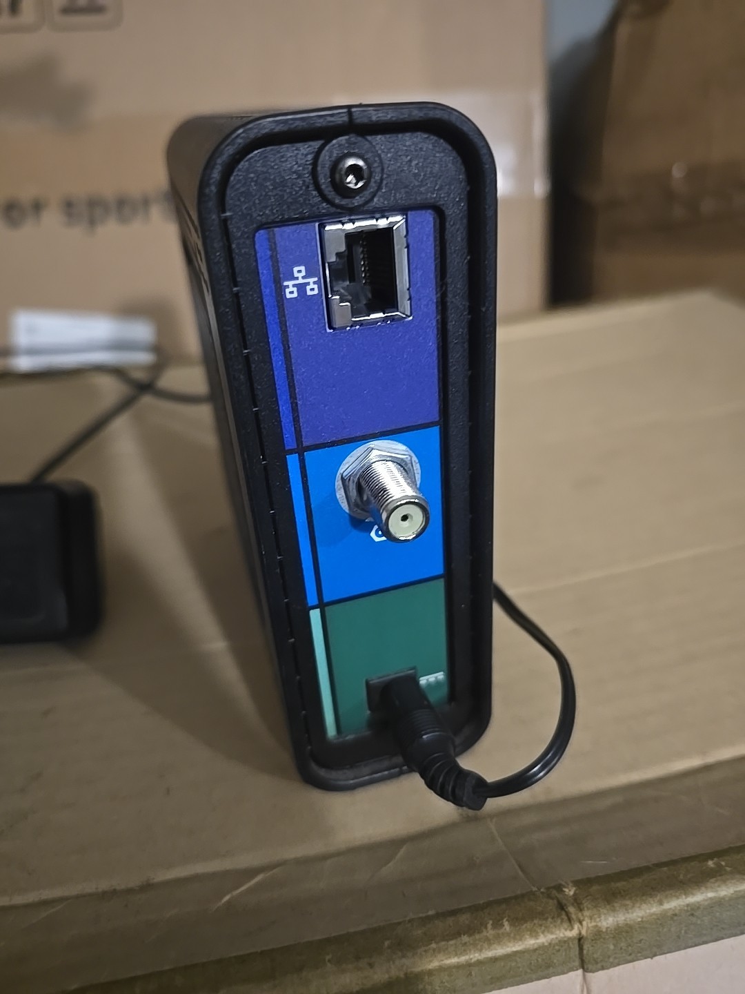 Arris Surfboard SB6121 Cable Modem with power adapter, Pre-owned Black