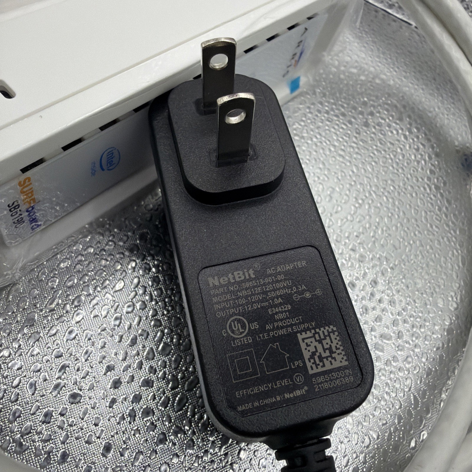 ARRIS SURFboard SB6190 DOCSIS 3.0 With Adapter And Co Axial Cable White