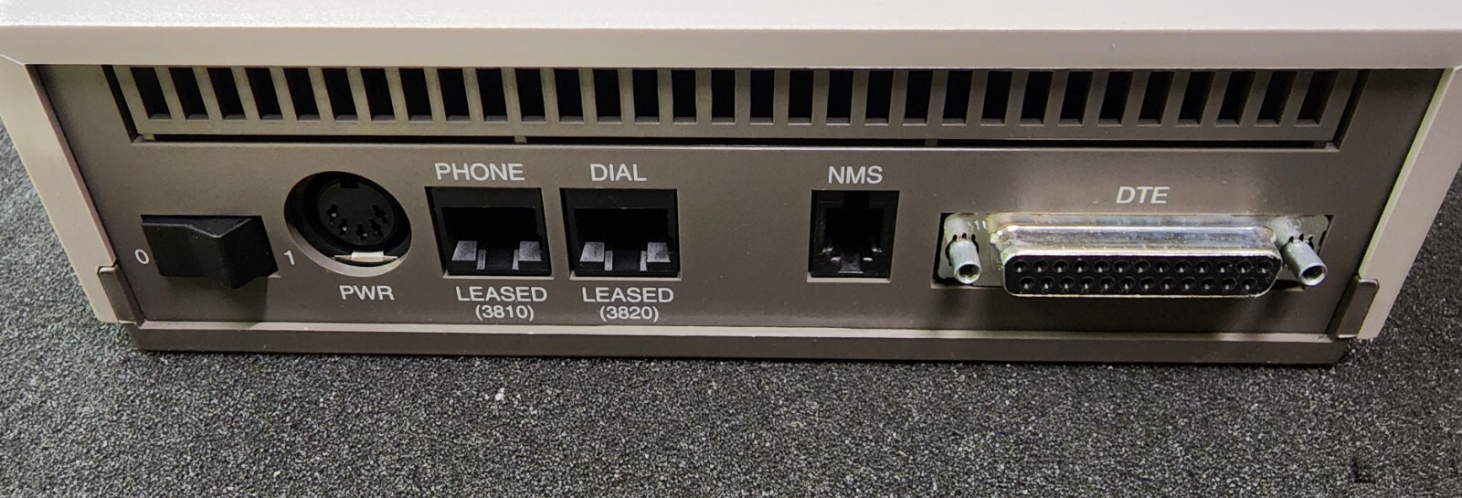 NEW VINTAGE AT&T PARADYNE COMSPHERE 3810 3810-A1-001
