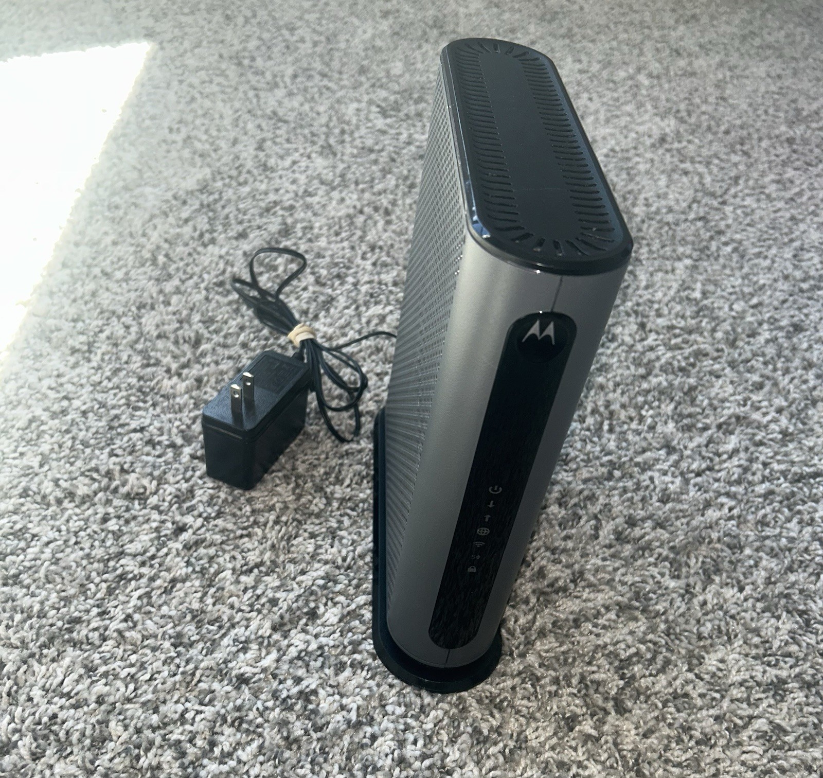 Motorola 16×4 Cable Modem Model MG7540 with Power Cord