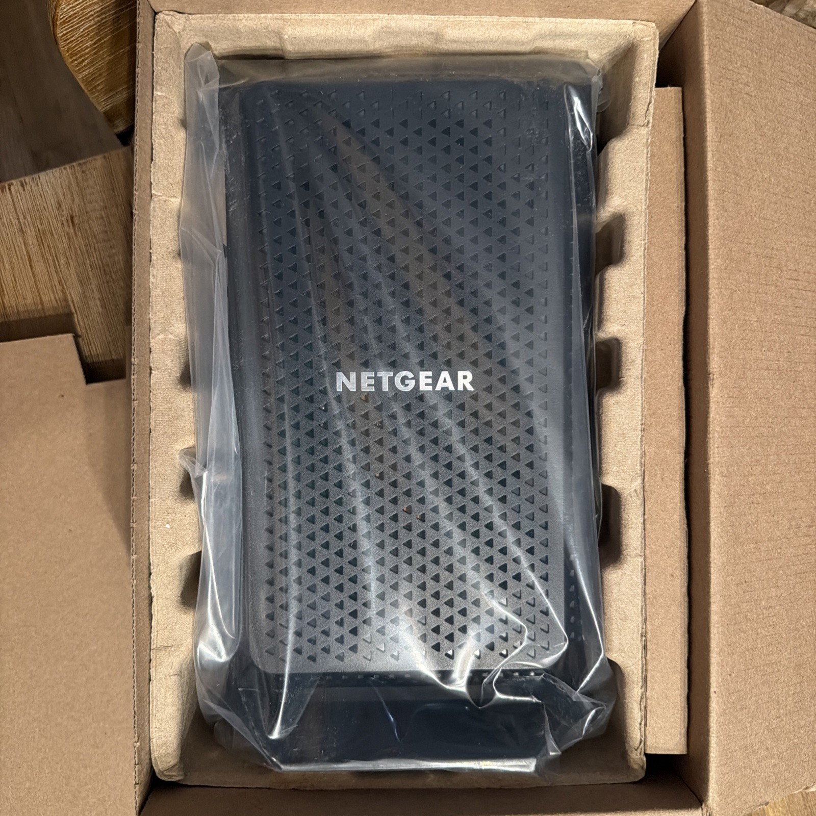NETGEAR Nighthawk Cable Modem CM1200 DOCSIS 3.1 4x 1G Ethernet Black
