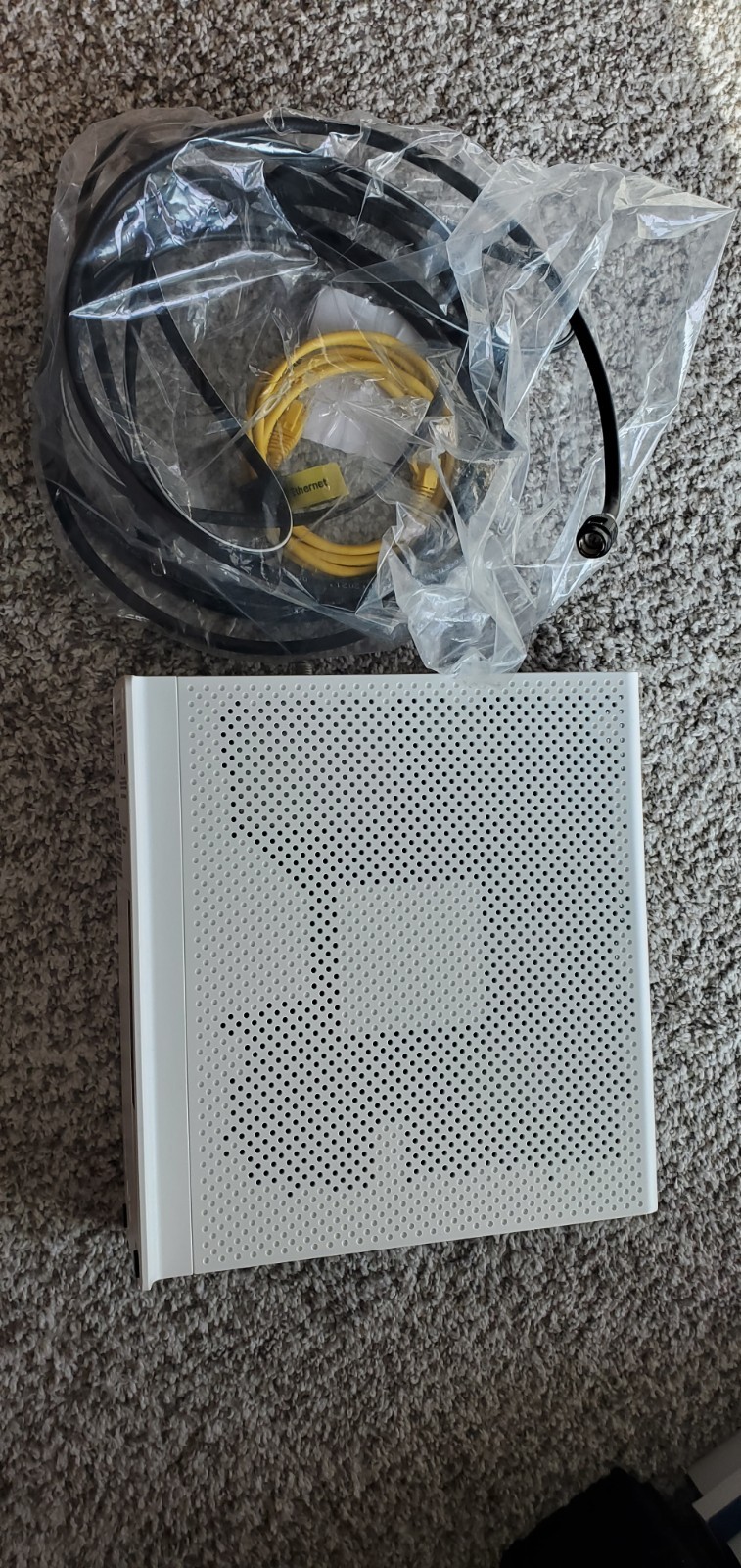 ARRIS SURFboard SVG2482AC DOCSIS 3.0 802.11ac Dual-Band WiFi Modem