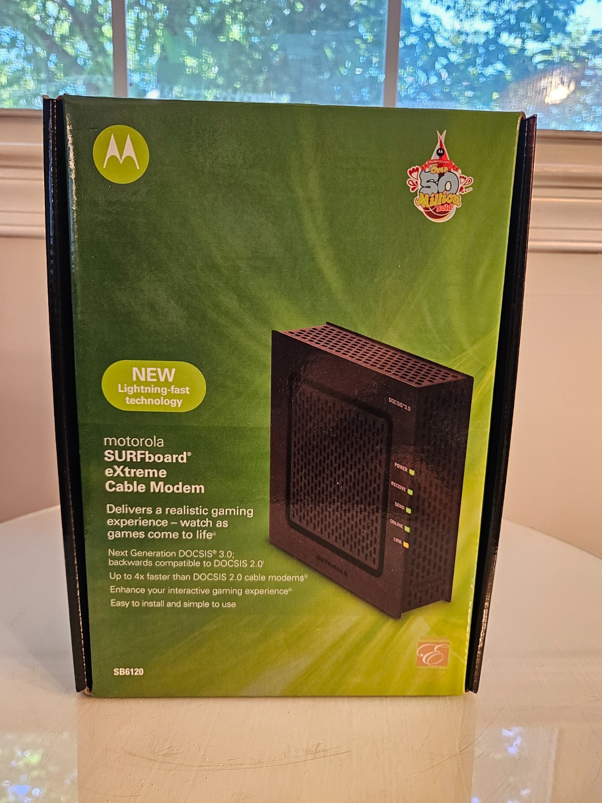 Motorola SURFboard eXtreme DOCSIS 3.0 cable modem model SB6120 in original box!