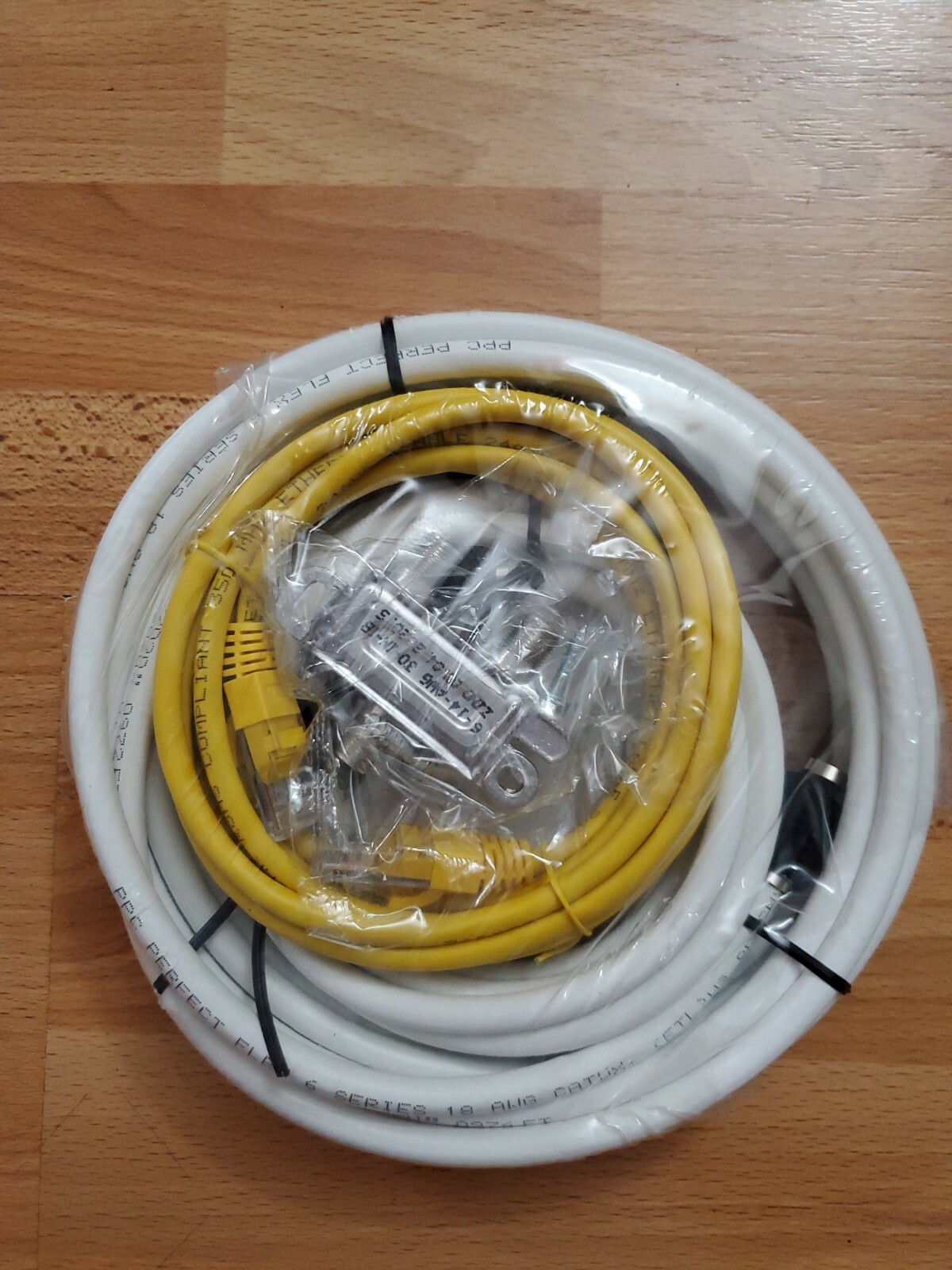HSD Kit (1)12ft & (1)6ft Coax Jumpers (1)7ft Cat 5e Jumper (1)2 wayspliter
