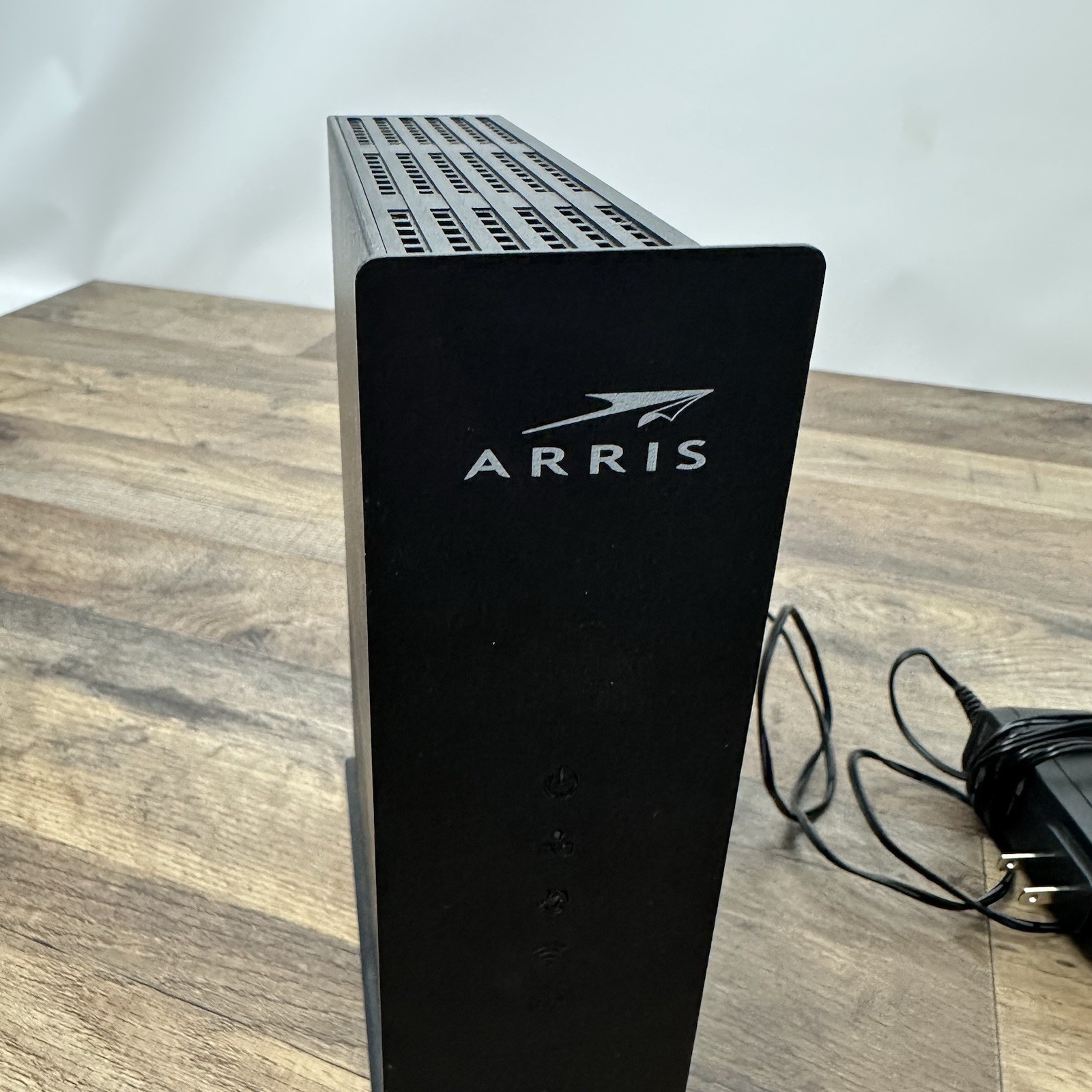 ARRIS SURFboard SBG7600AC2 DOCSIS 3.0 Dual-Band WiFi Modem Router 32×8