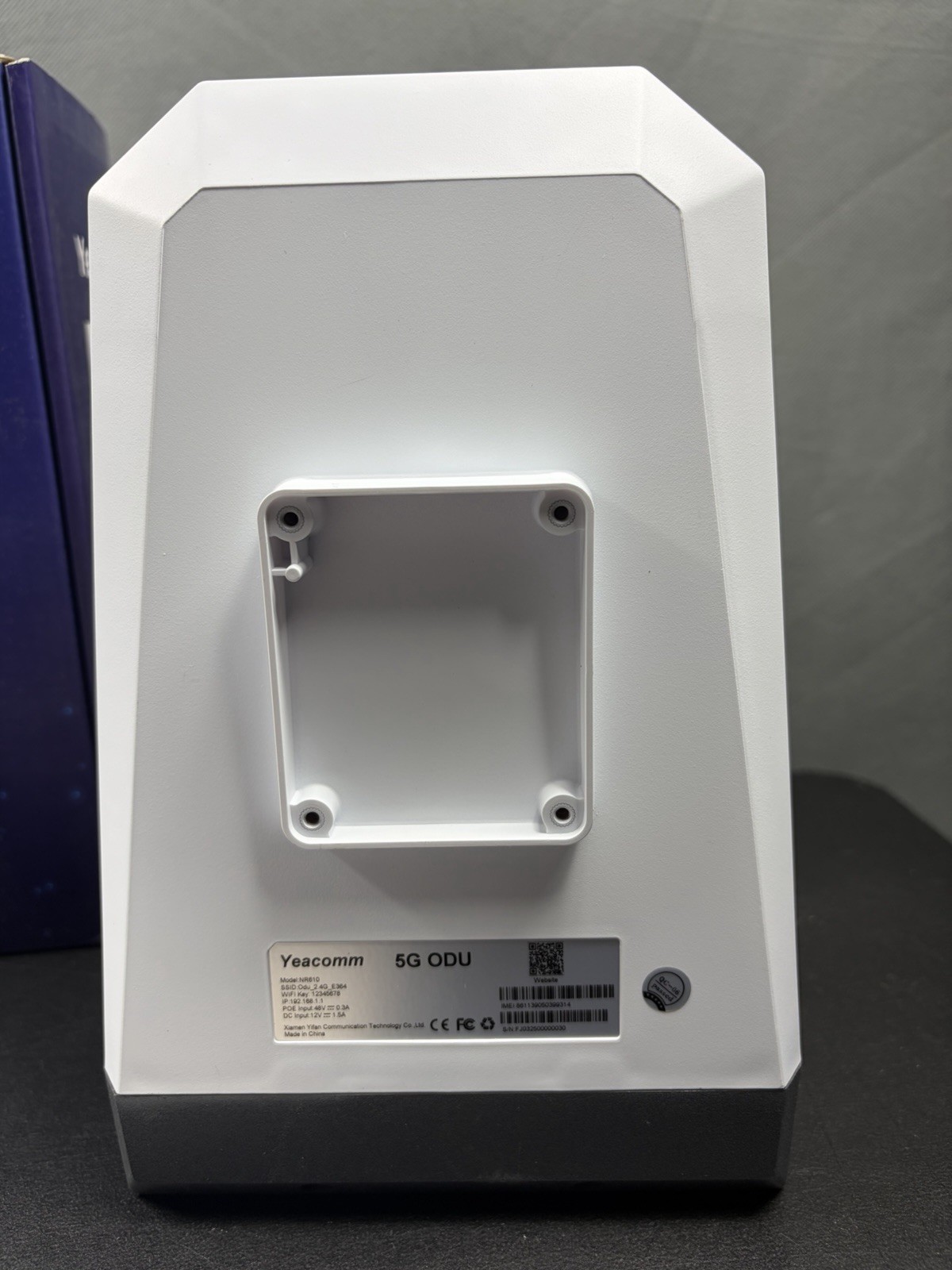 Yeacomm NR610 5G SA/NSA Outdoor Modem Router CPE with Dual Sim Card Slots