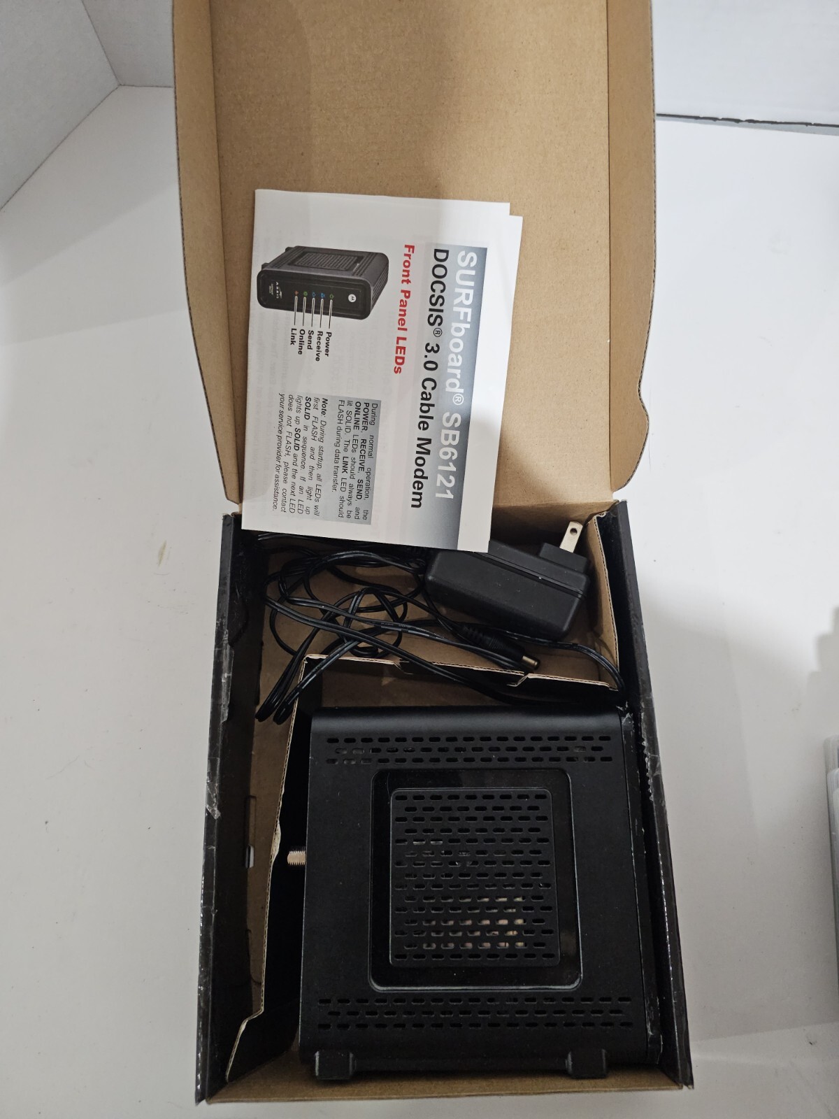Motorola Arris SURFboard 200 Series Cable Modem SB6121 DOCSIS 3.0. BRAND NEW