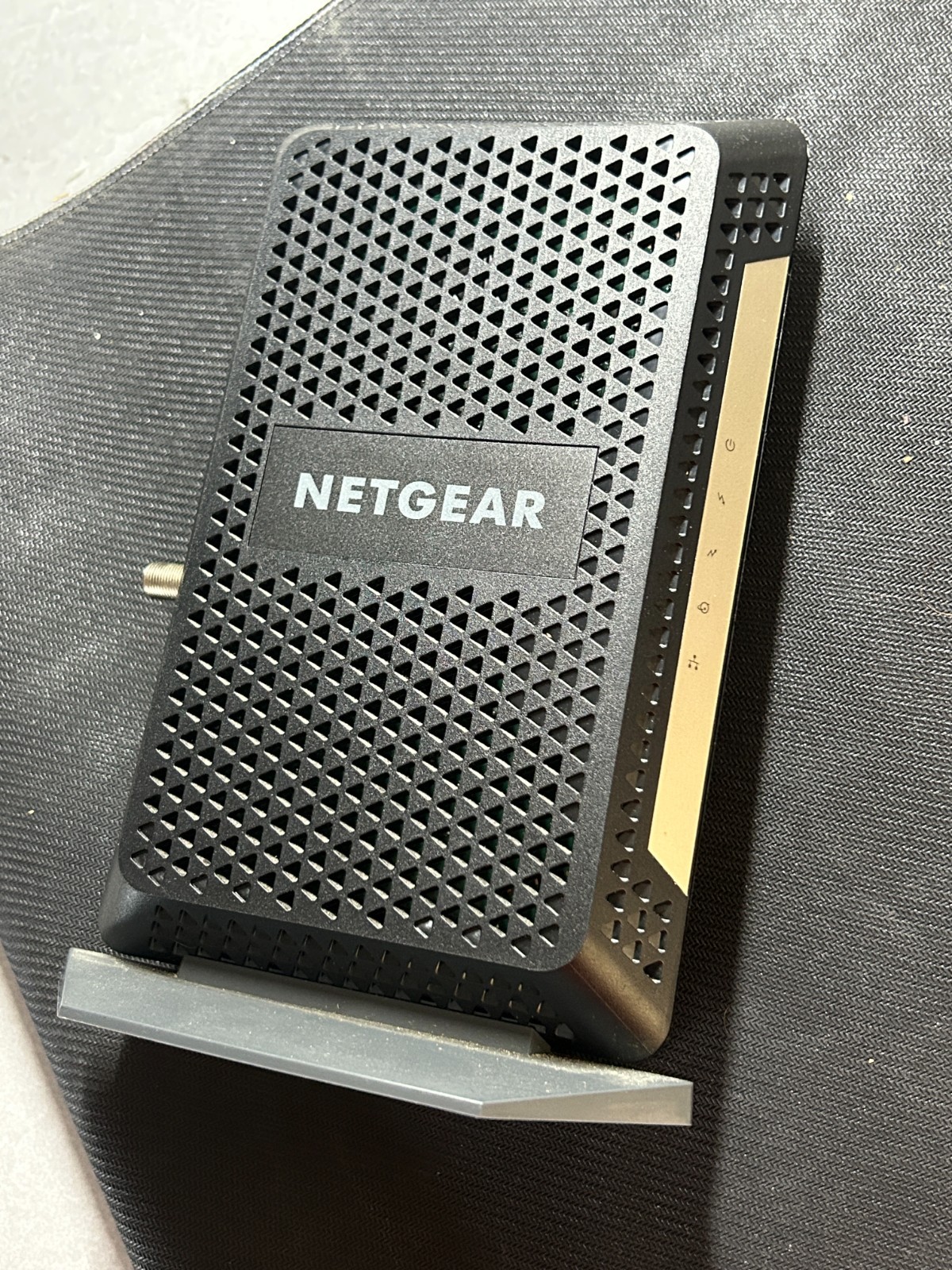 NETGEAR CM1000 Wired-Ethernet (RJ-45) Cable – CM1000100NAS (Black)