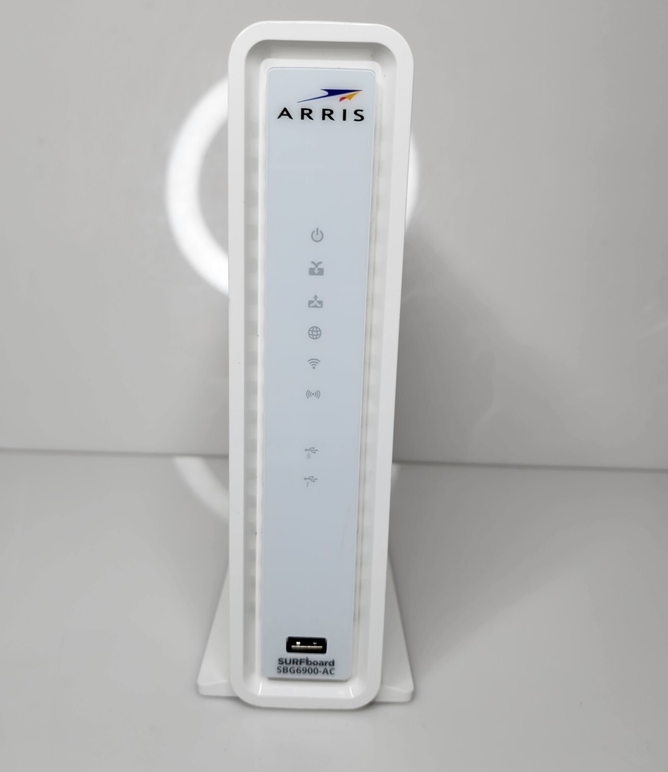 ARRIS SURFboard AC1900 Dual-Band Router with DOCSIS 3.0 Cable Modem – White