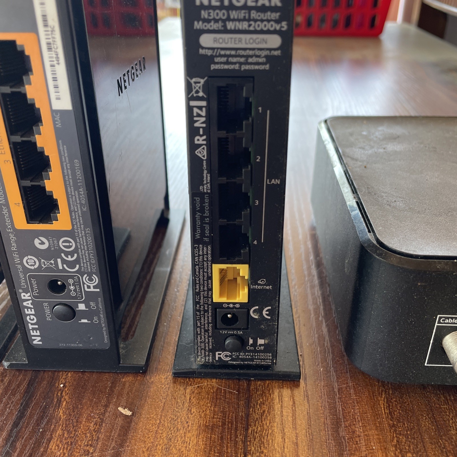 Lot Of 4 Netgear Routers Modems N300 + Cable Box Untested As Is Parts Repair