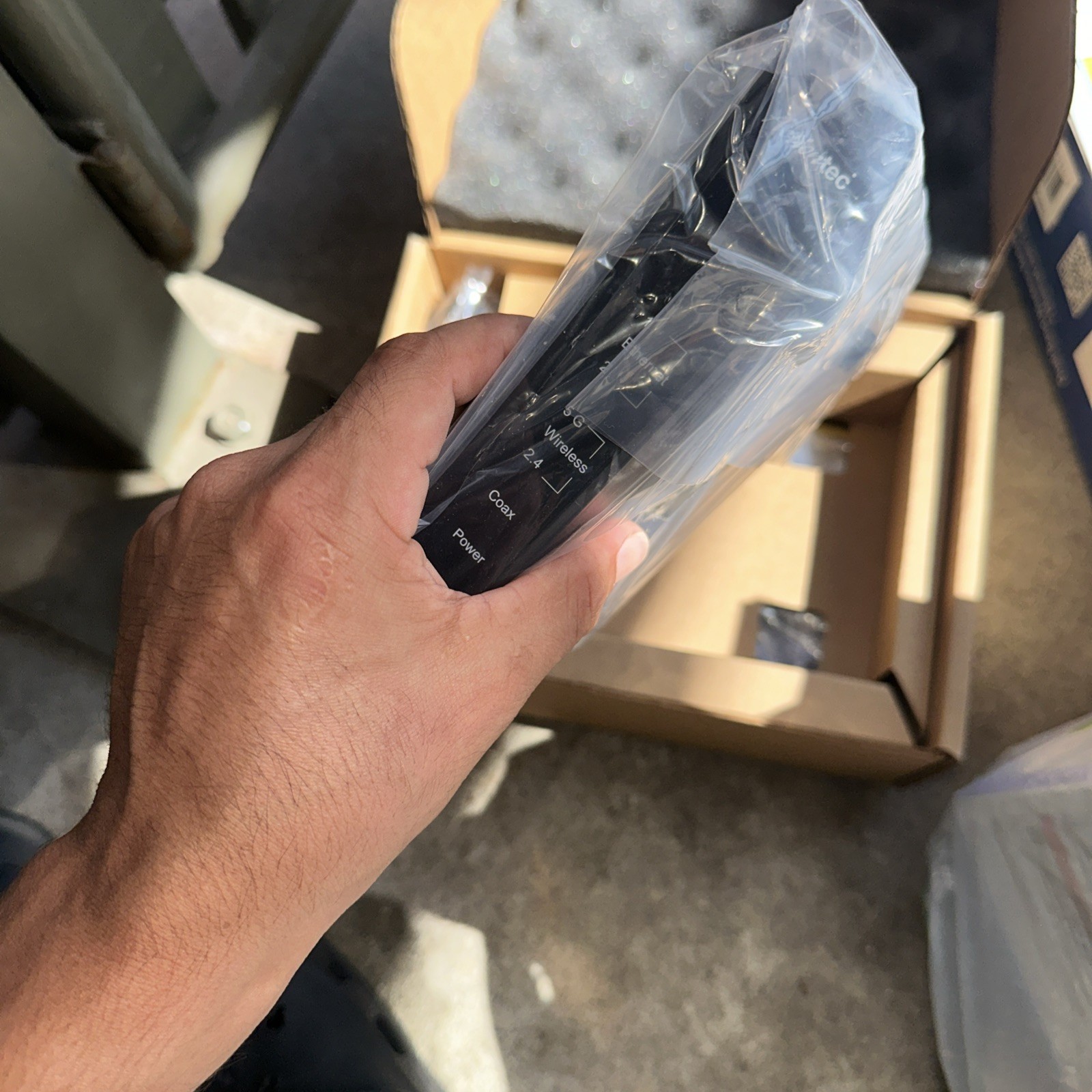 ARRIS SURFboard DOCSIS 3.0 Cable Modem – SB6190