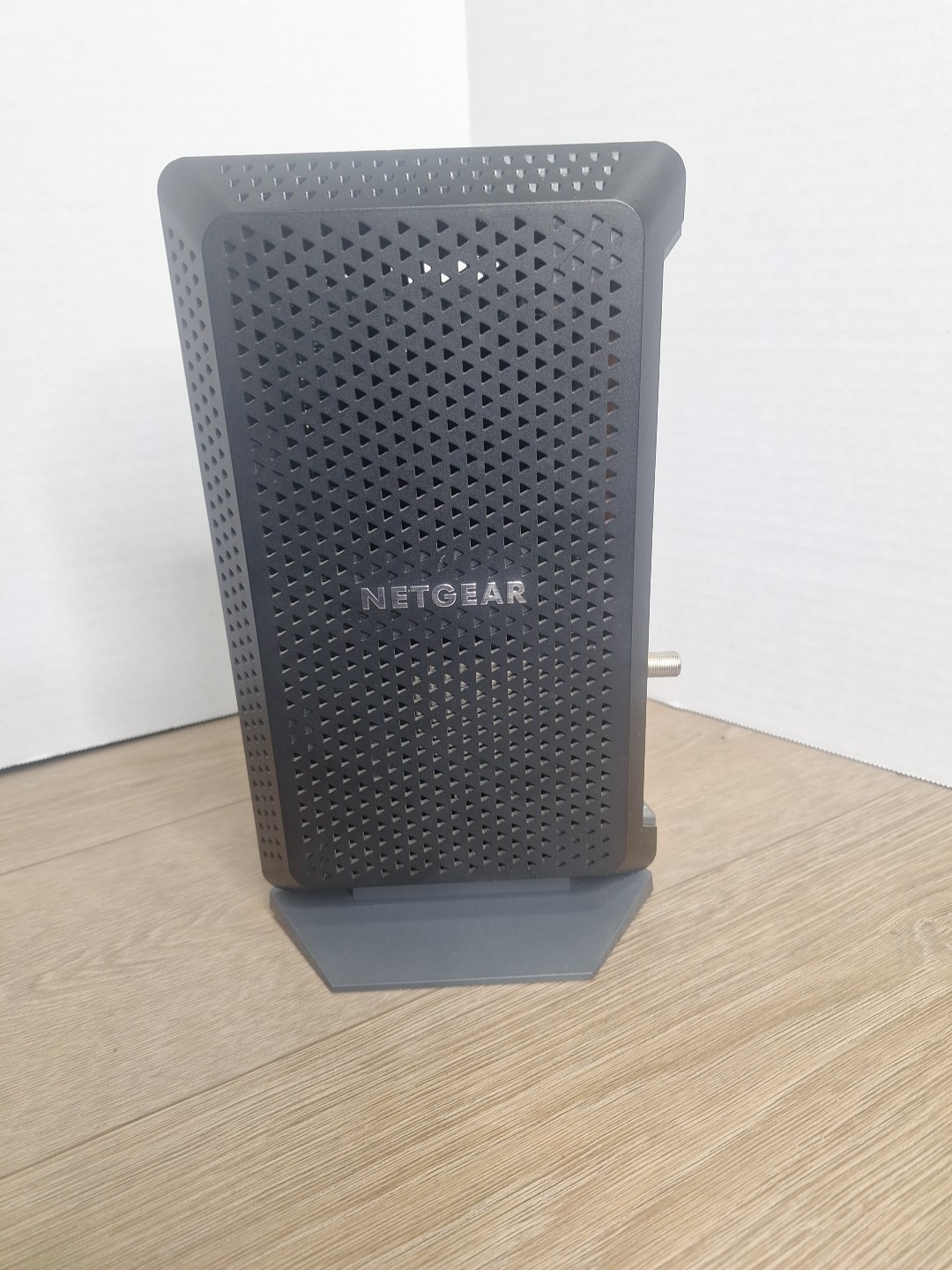 NETGEAR Nighthawk CM1200 DOCSIS 3.1 Cable Modem with OEM Power Cable