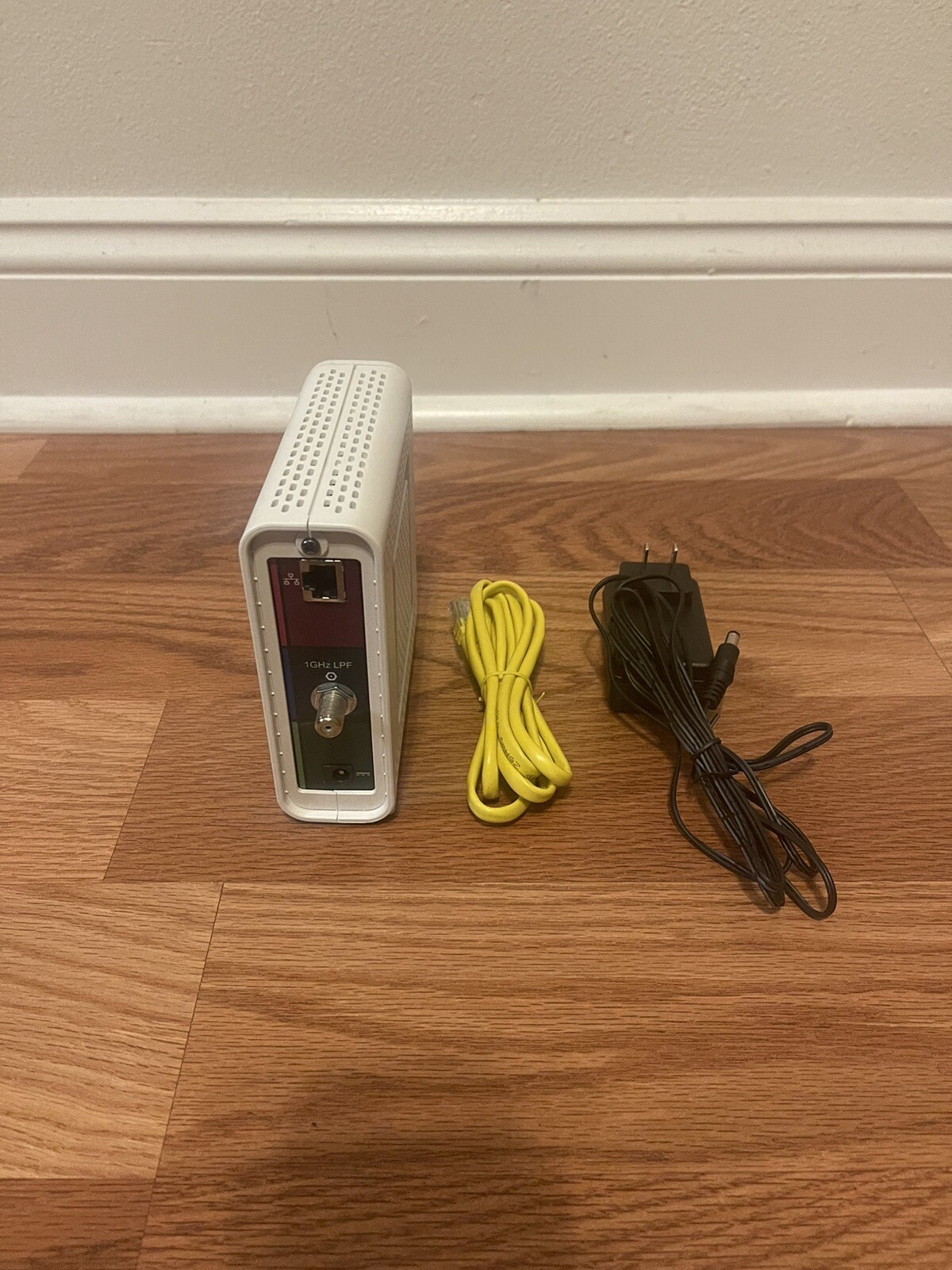 Motorola SURFboard SB6141 Docsis 3.0 Cable Modem and w/ Power Supply Included