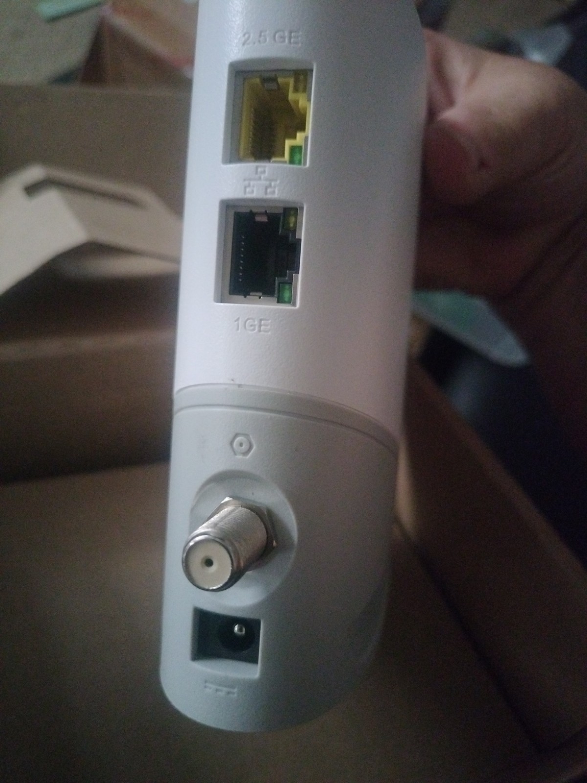 ARRIS S33 SURFboard DOCSIS 3.1 Multi-Gigabit Cable Modem 2.5 Gbps Ethernet Port