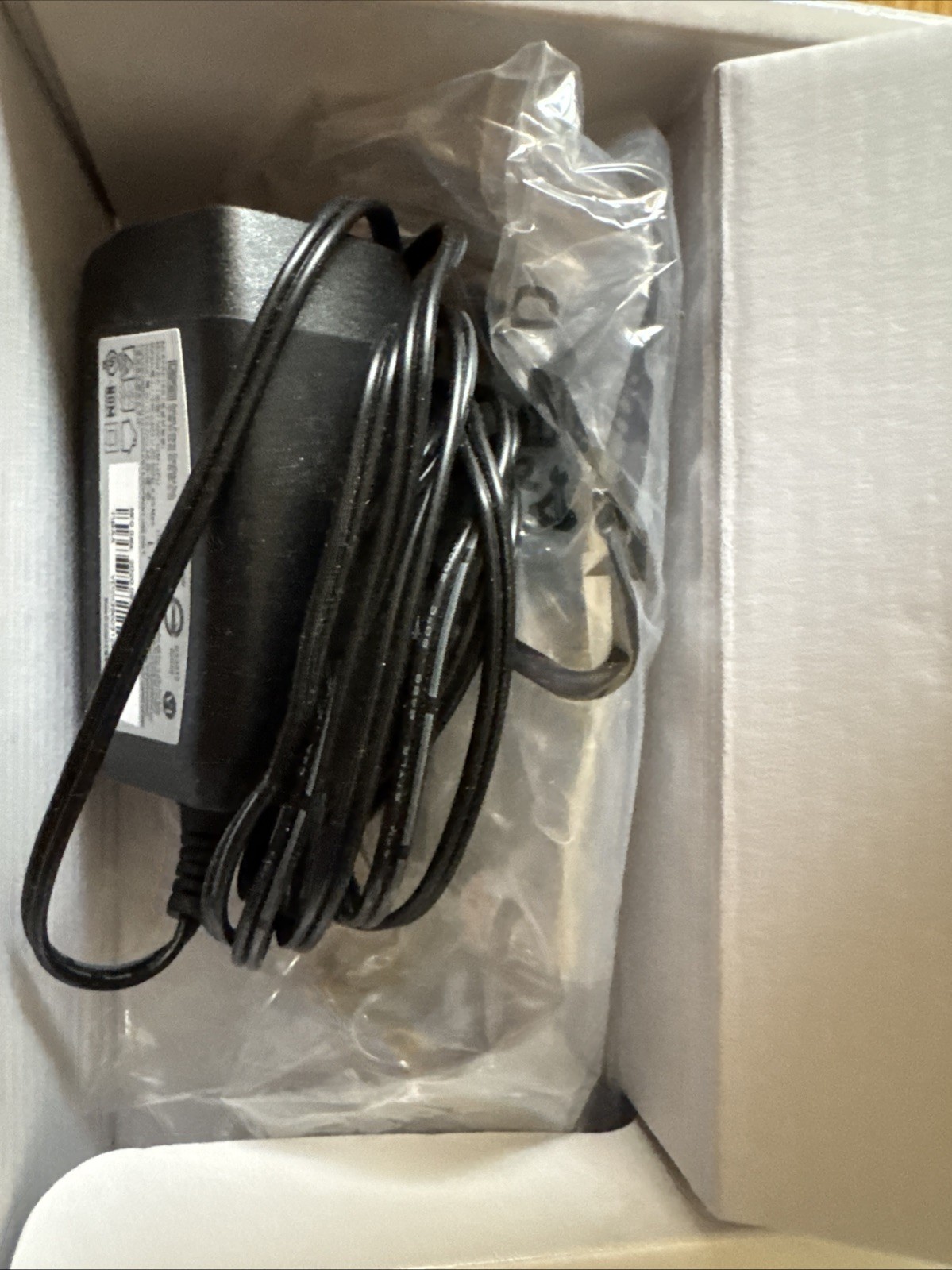 ARRIS SB6183 686 Mbps Cable Modem, White 59243200300 Open Box