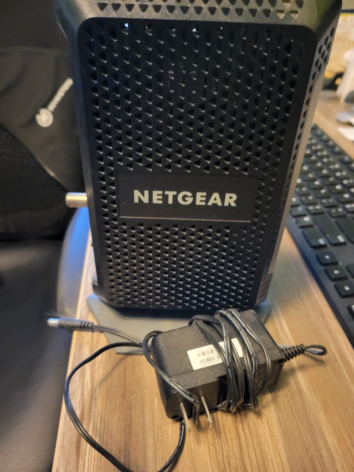 NETGEAR CM1000 Wired-Ethernet (RJ-45) Cable – CM1000100NAS (Black)