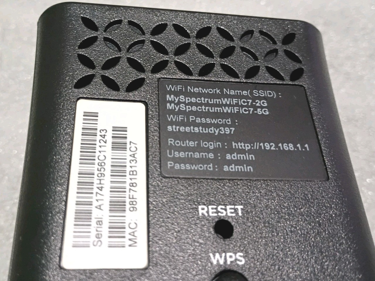 Spectrum DOCSIS 3.1 2.5G eMTA Cable Modem Router + Pack Fast 5280 + Remote Contr