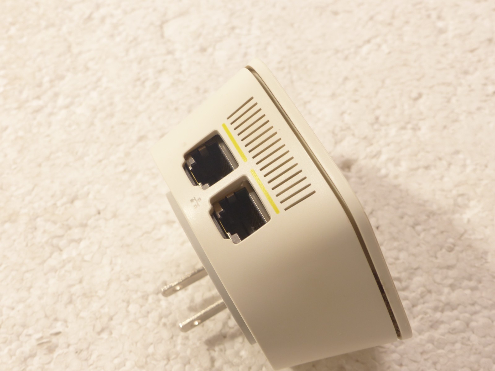 [1, Single] Xfinity xFi Pod [2nd Generation] WiFi Network Extender White XE2-SG