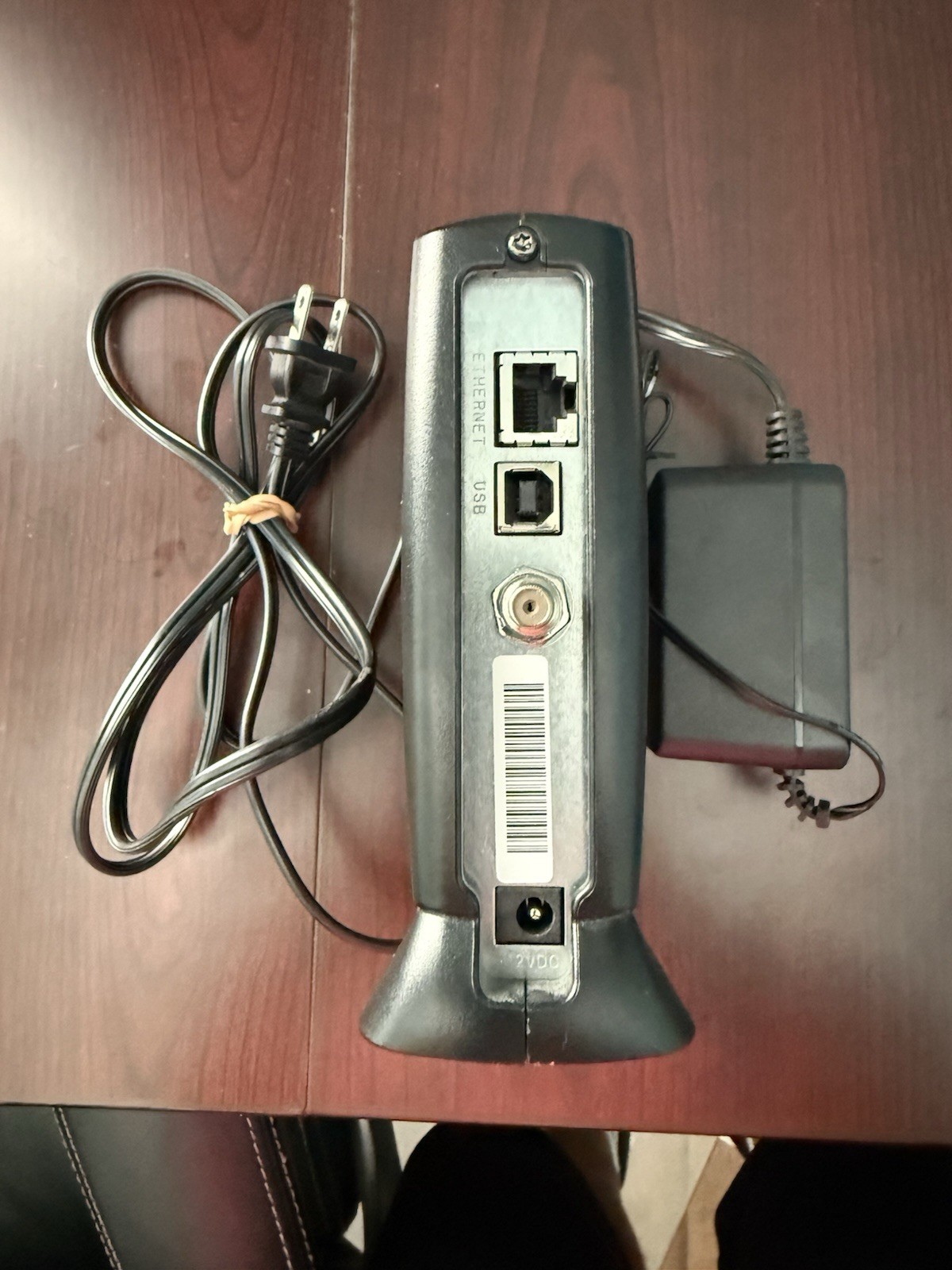 Motorola SB5100 Surfboard Cable Modem with AC Adapter