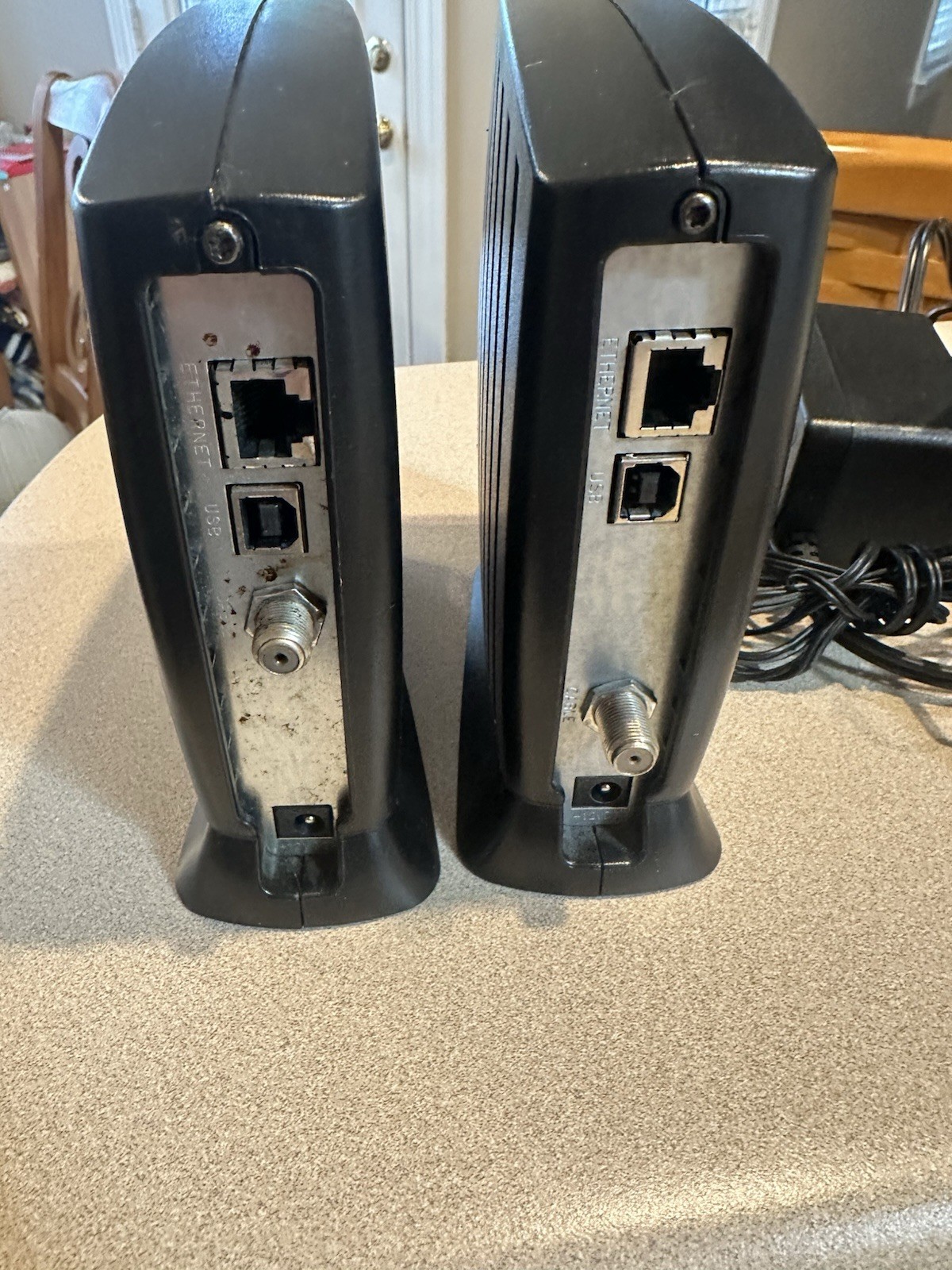 2 x Motorola SURFboard Cable Modems Router SB5100 & SB5120 With Power Adapters
