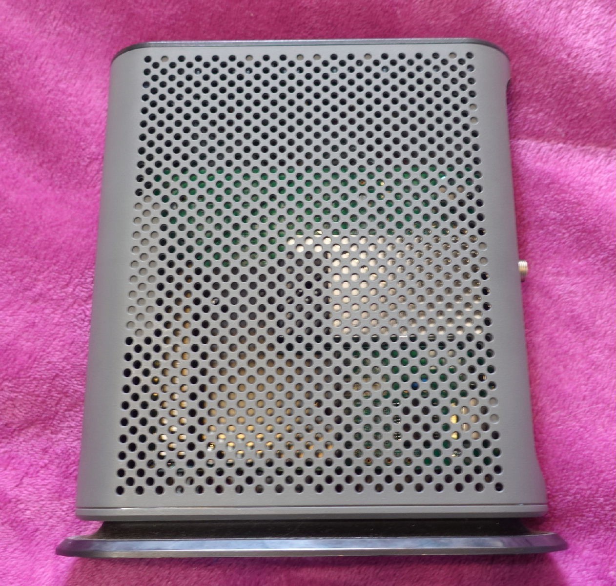 MOTOROLA 24×8 Docsis 3.0 Cable Modem Model MB7621 – NO Power Cord
