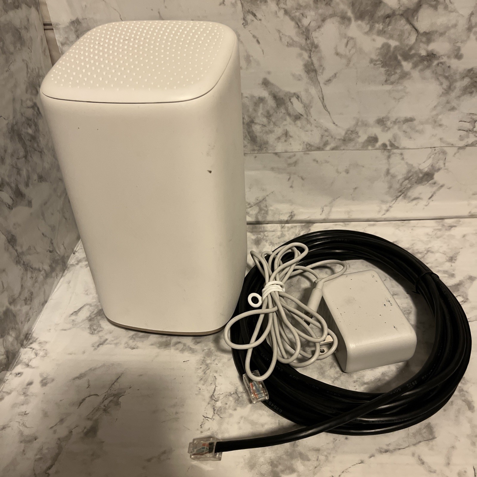 Xfinity XB8-T xFi Gateway CGM4981COM WiFi 6E Modem Router w Power Adapter /Cable