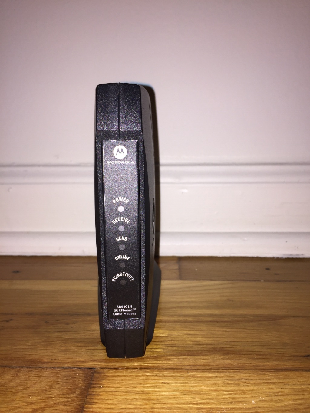 Motorola SURFboard SB5101 (567005-005-00) 38 Mbps Cable Modem