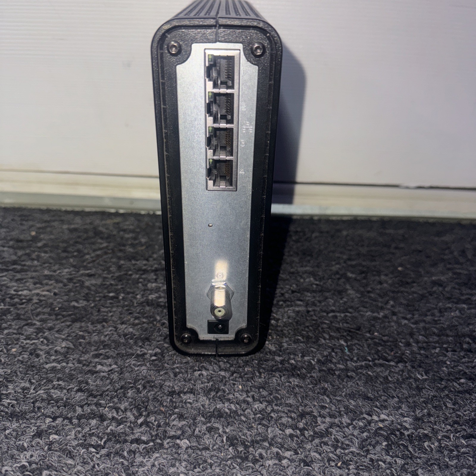 Motorola ARRIS SURFboard SBG6580 Cable Modem + Wi-Fi Router N300 With Power Cord