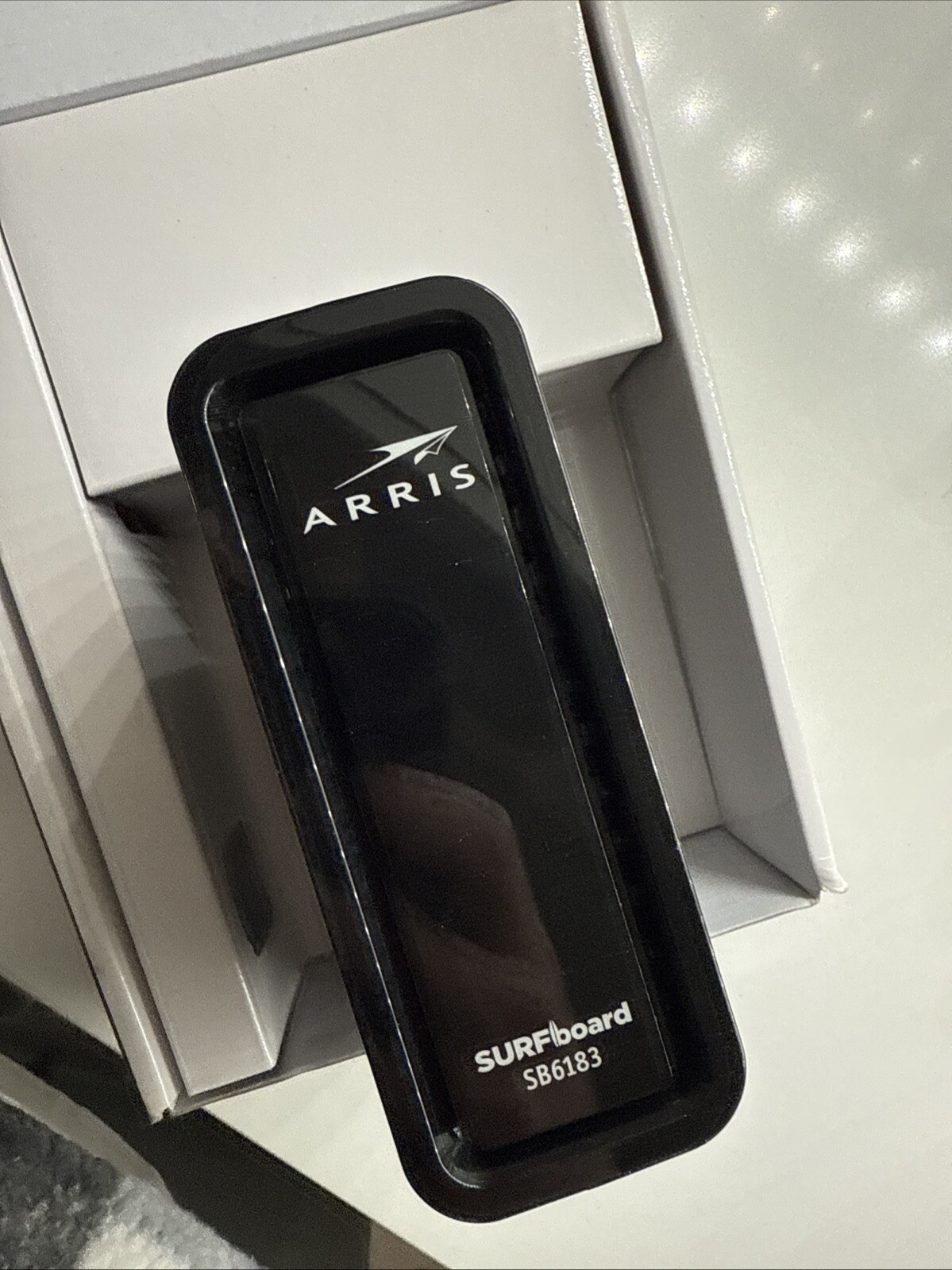 Arris Surfboard SB6183 Cable Modem 686 mbps Internet Xfinity 16×4 Docsis 3.0