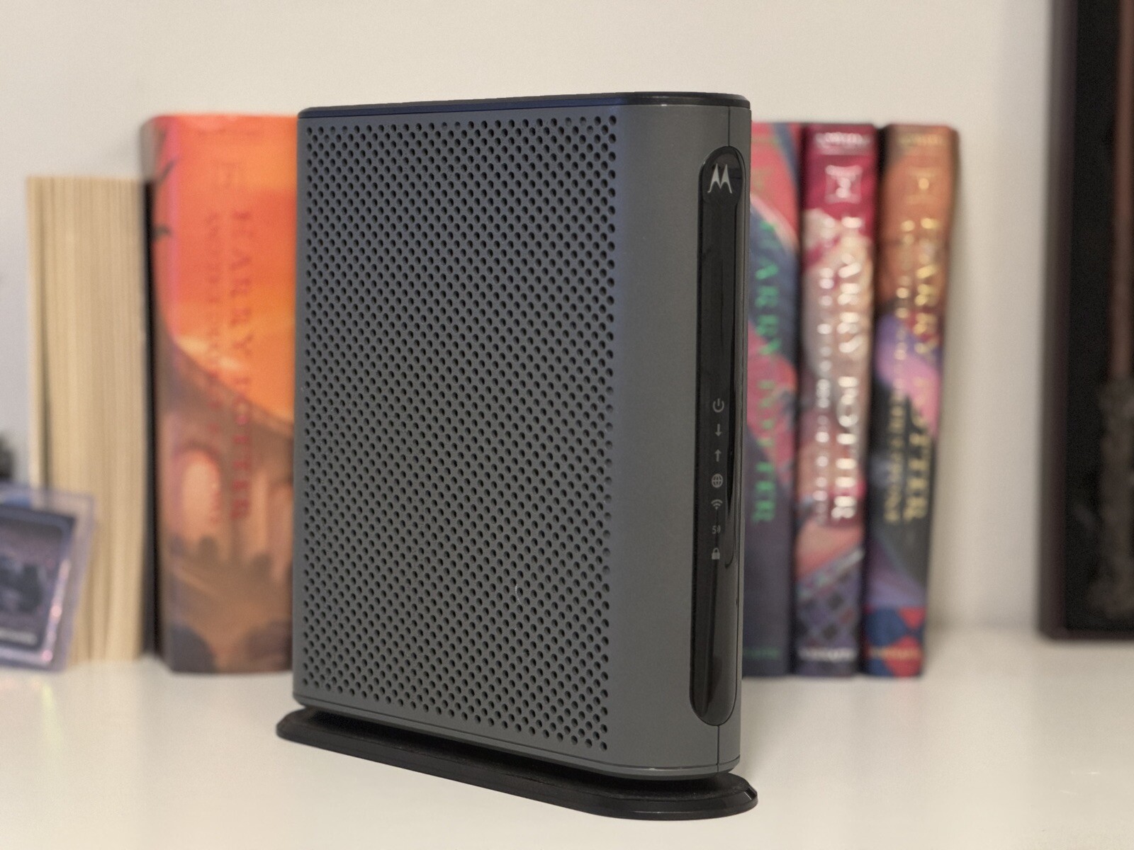 Motorola MG7550 16×4 High Speed ​​Cable Modem – Black