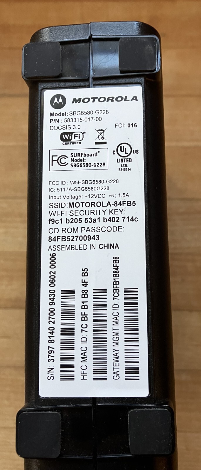 Motorola SBG6580 SURFboard Wi-Fi Cable Modem w/Install Sheet NO POWER CORD/box
