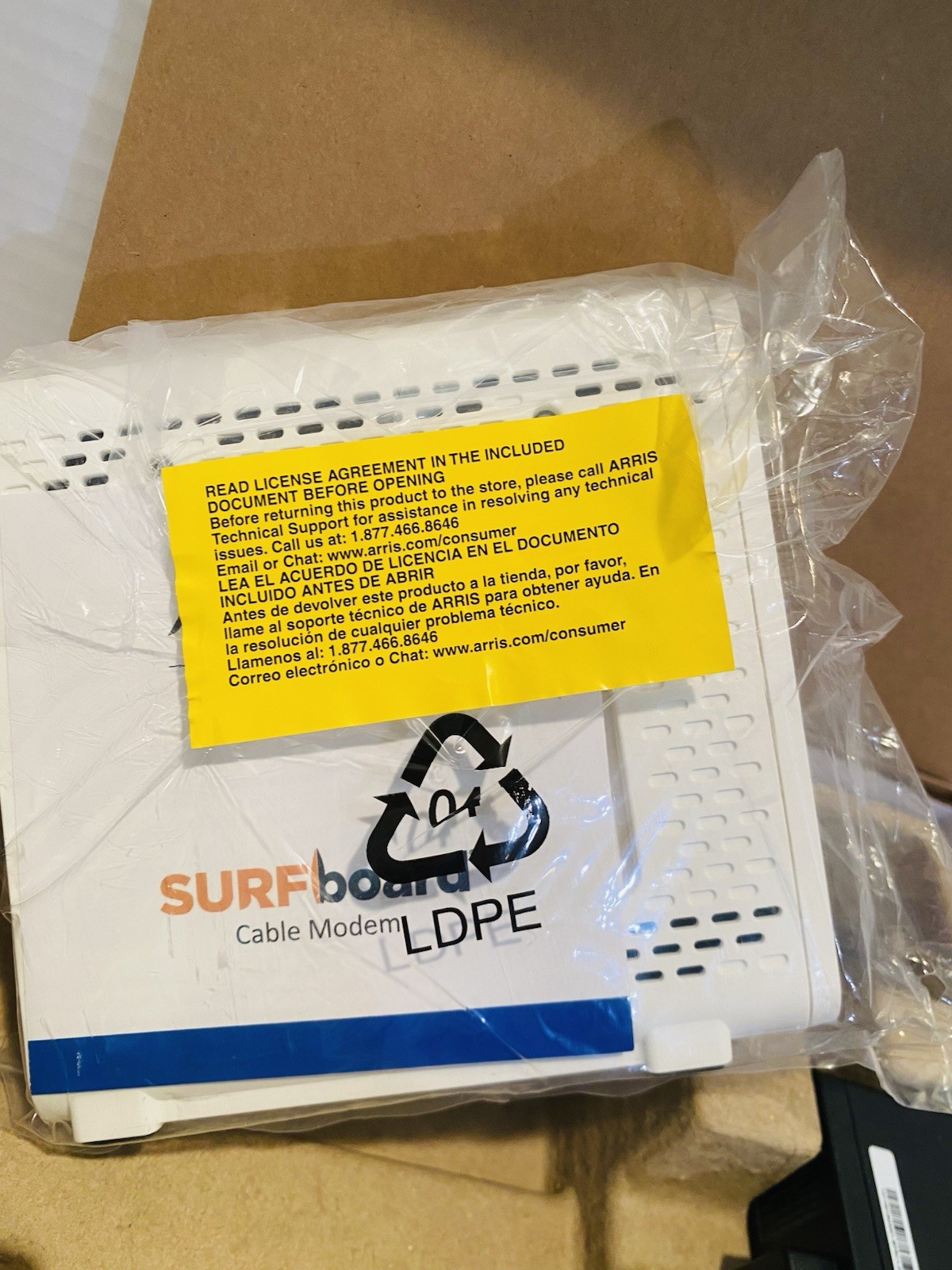 New ARRIS SURFboard SB8200 DOCSIS 3.1 Cable Modem White